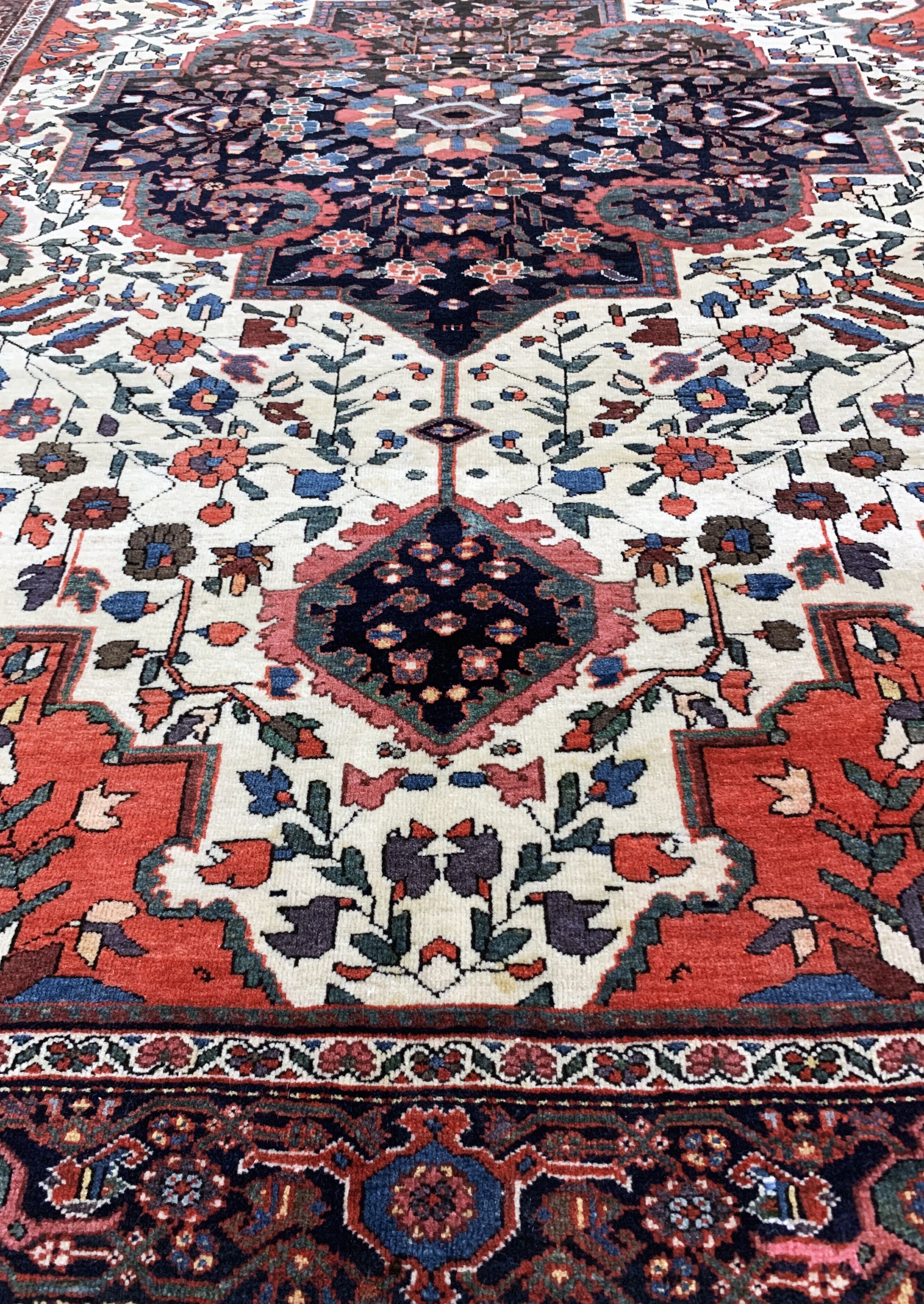 Detail f: Sarogh"Farahan"antik, Persien, um 1900, Wolle auf Baumwolle, ca. 201 x 133 cm, gereinigt, EHZ: 2(minimale restaurierungen).