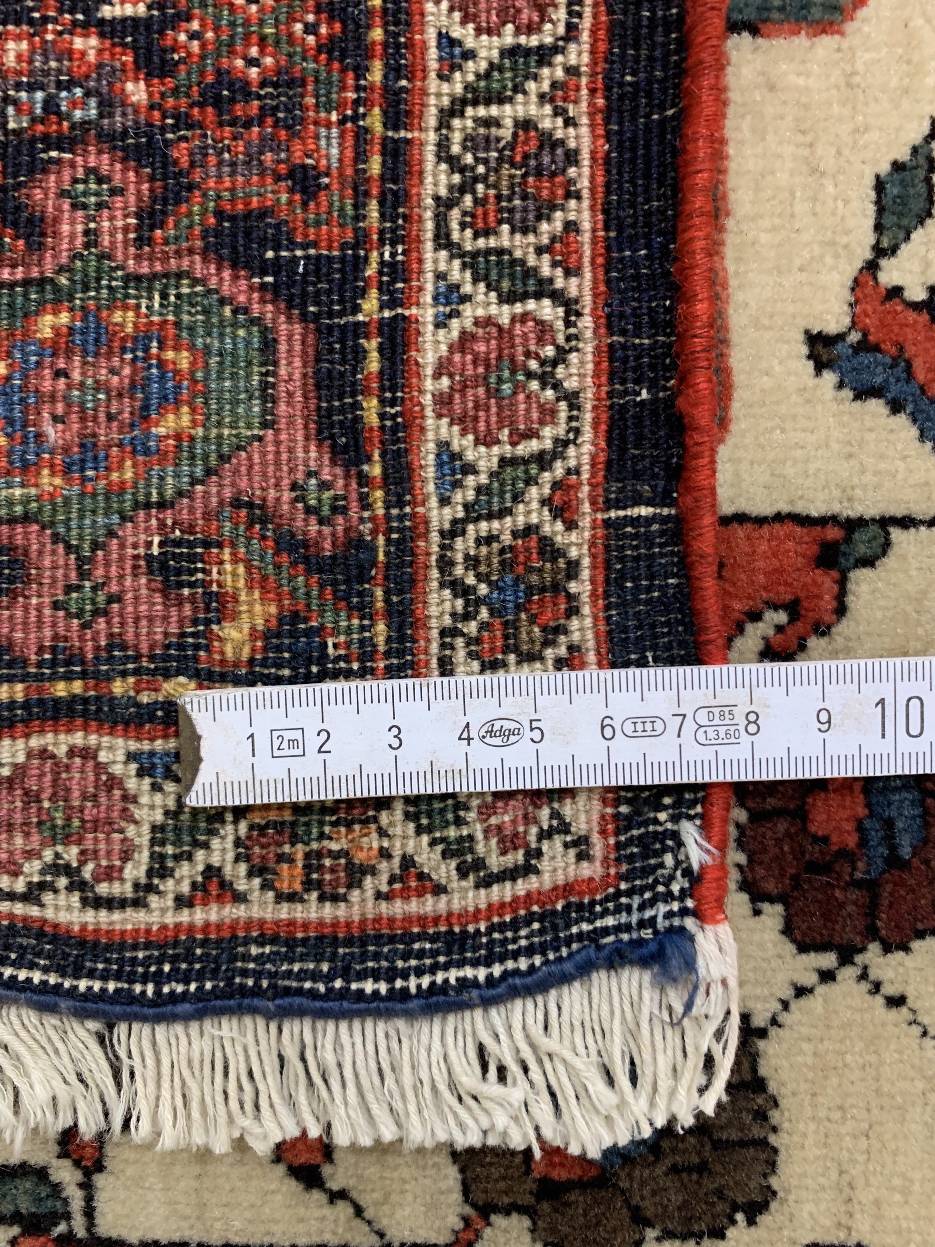 Detail g: Sarogh"Farahan"antik, Persien, um 1900, Wolle auf Baumwolle, ca. 201 x 133 cm, gereinigt, EHZ: 2(minimale restaurierungen).
