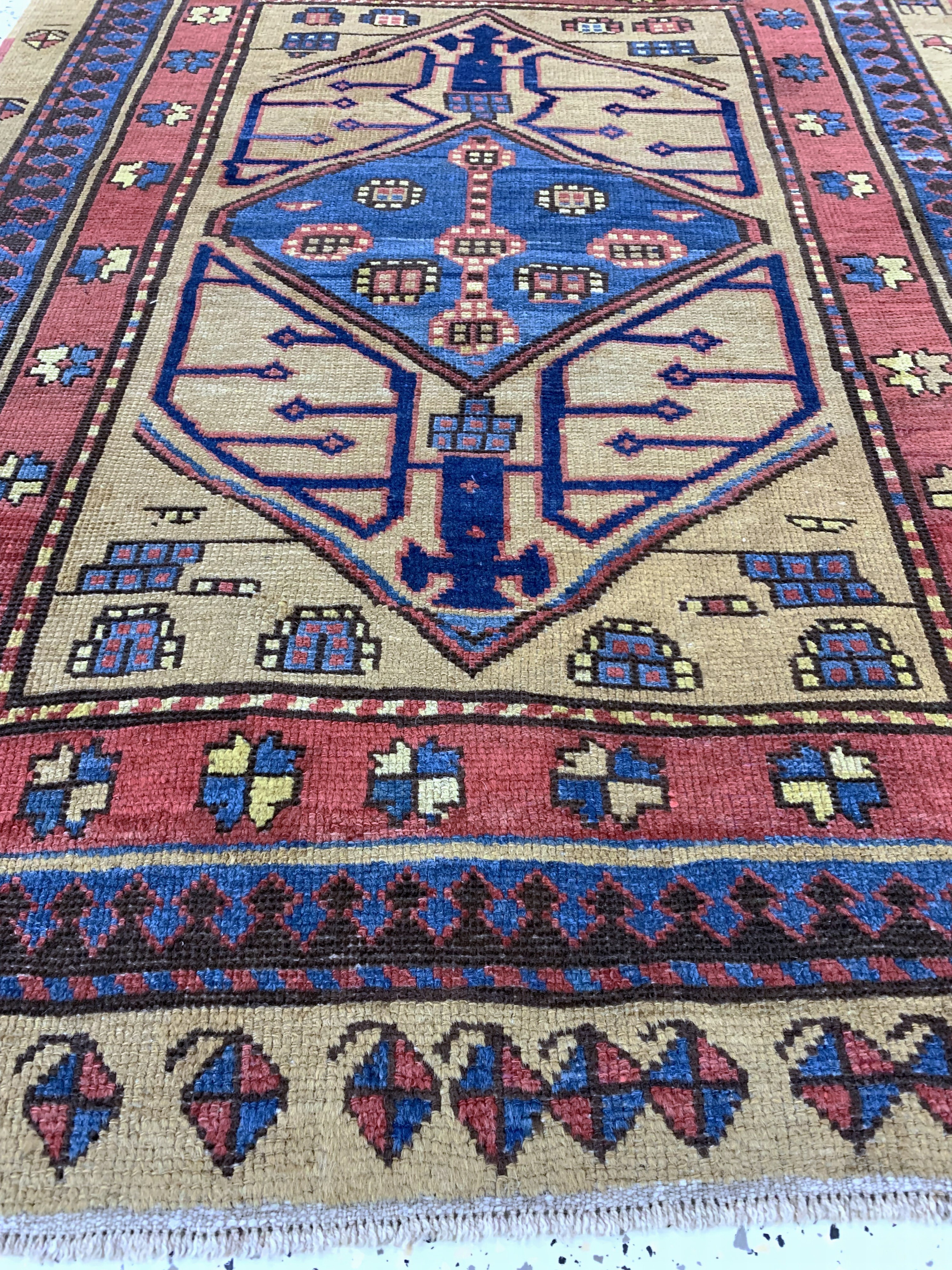 Detail d: Seltener antiker Bakhshaiesh, Persien, 19.Jhd, Wolle auf Baumwolle, ca. 140 x 110 cmEHZ:(gleichmäßig dünn)