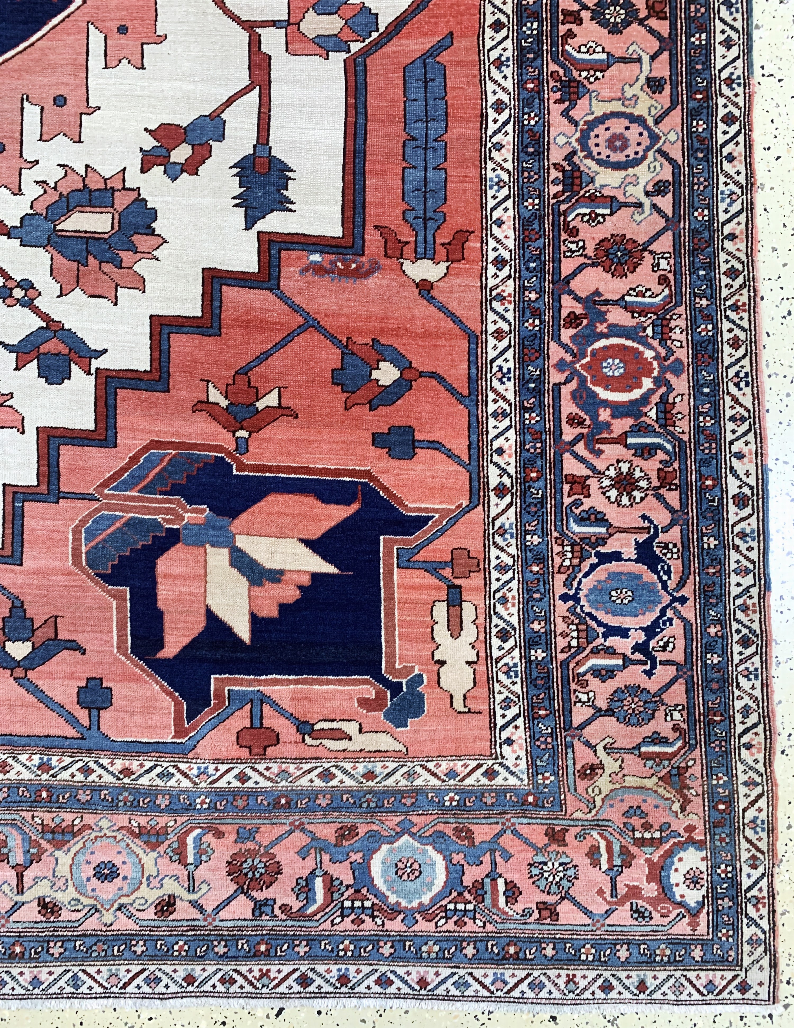 Detail a: Heriz"Serapi"antik, Persien, 19.Jhd, Wolle auf Baumwolle, ca. 395 x 280 cm, EHZ:(gleichmäßig dünn), fachkundig gereinigt.