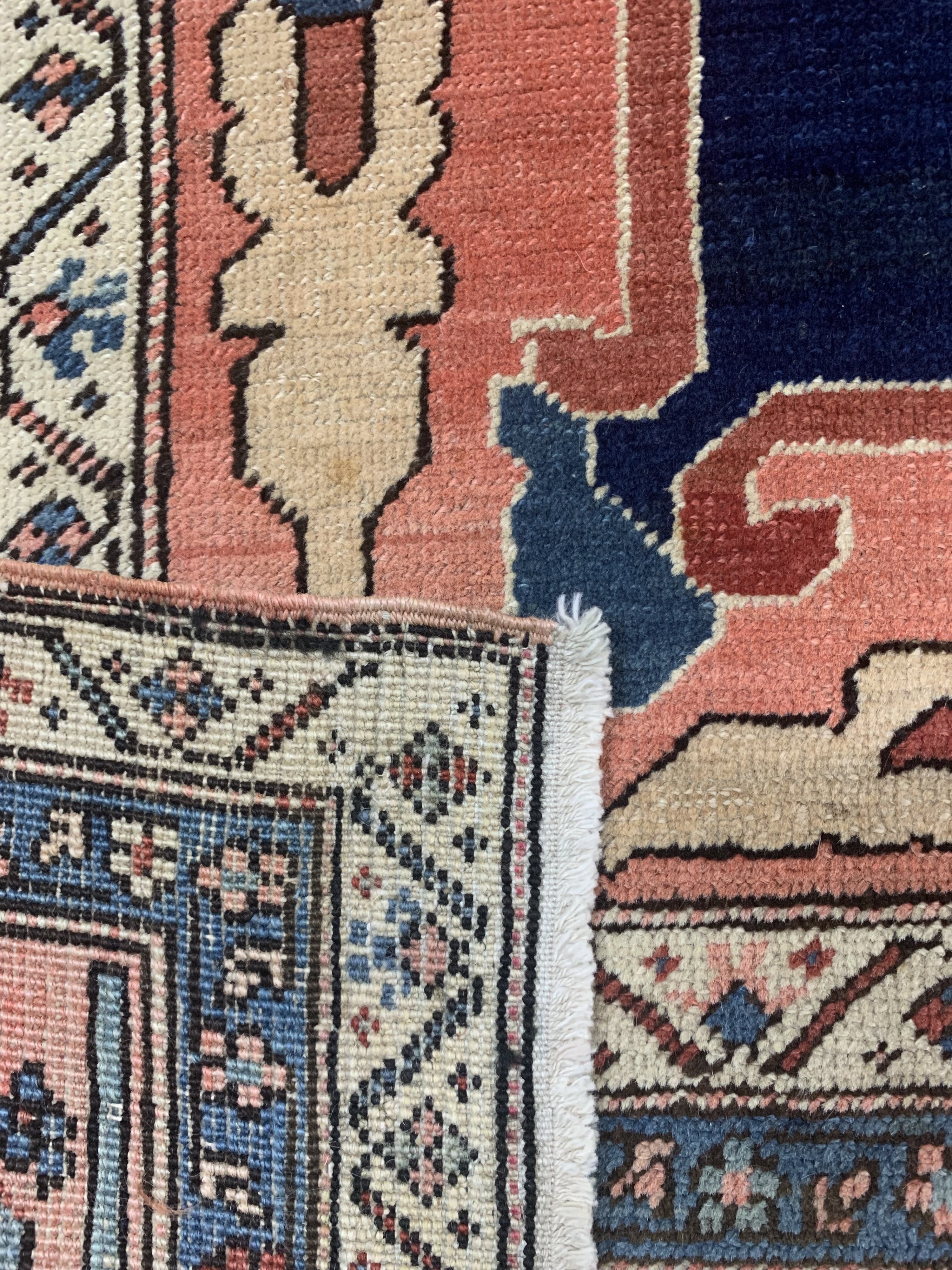 Detail l: Heriz"Serapi"antik, Persien, 19.Jhd, Wolle auf Baumwolle, ca. 395 x 280 cm, EHZ:(gleichmäßig dünn), fachkundig gereinigt.