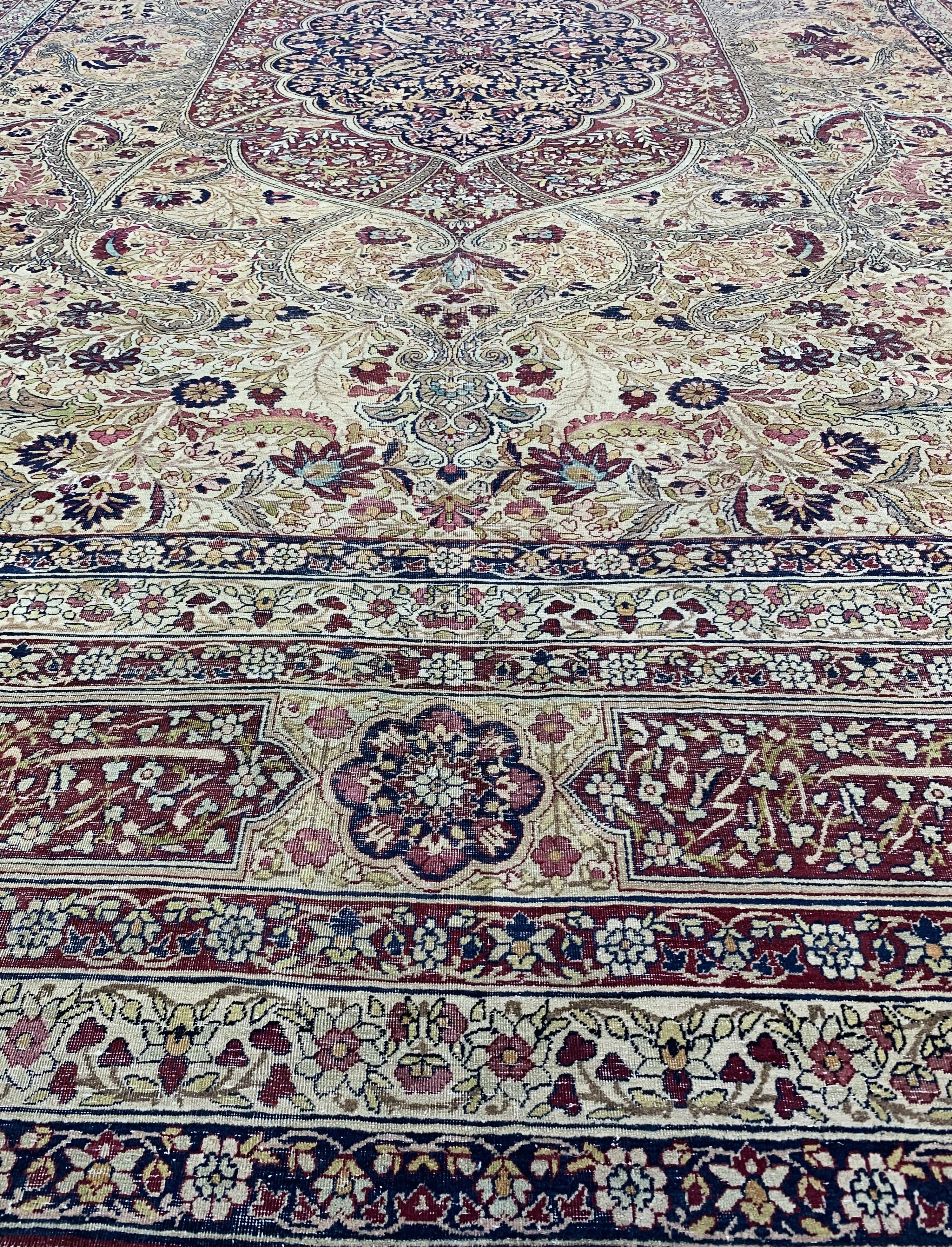 Detail k: Kerman"Lawar"antik, Persien, um 1900, Wolleauf Baumwolle, ca. 481 x 330 cm, EHZ:(gleichmäßig dünn), minimal restauriert