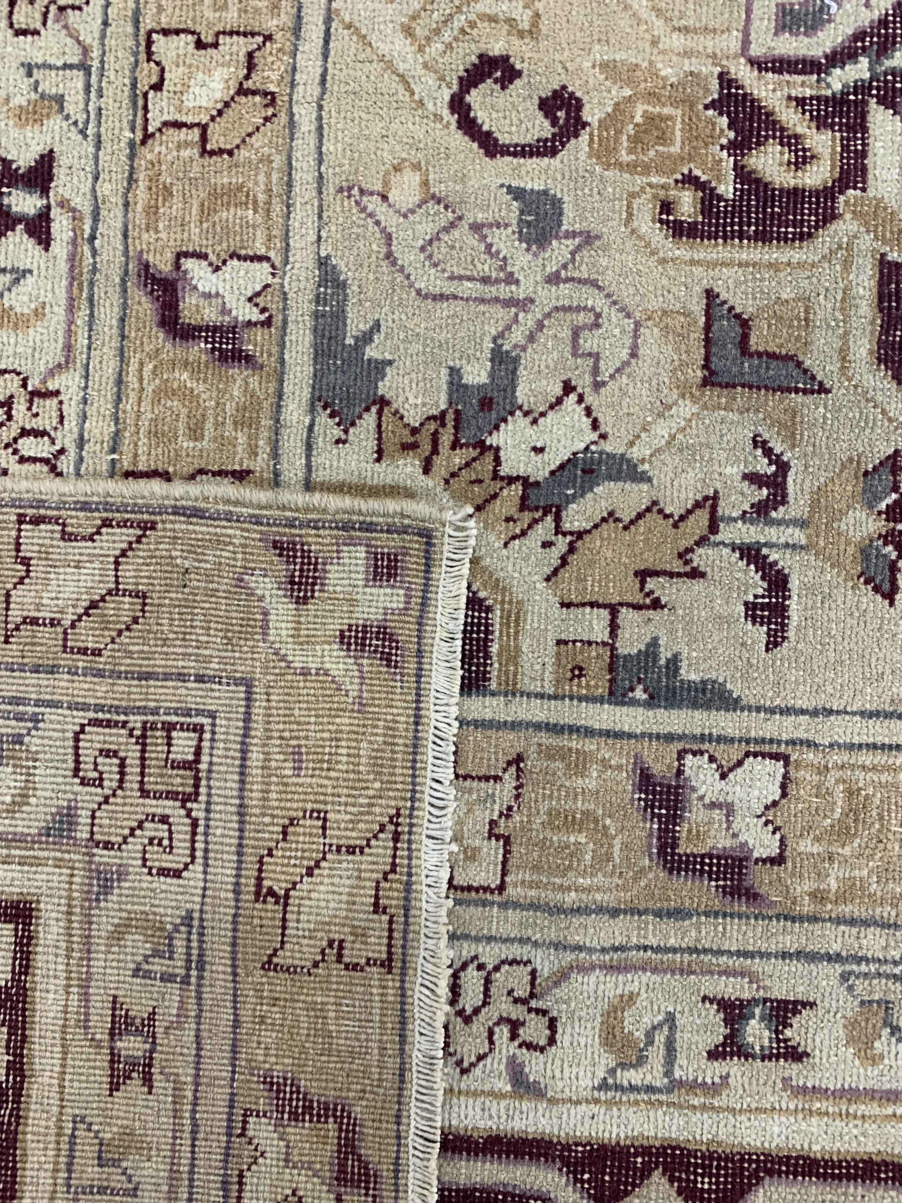 Detail l: Antiker"Amritsa", Indien, 19.Jhd, Wolle auf Baumwolle, ca. 425 x 315 cm, EHZ:(gleichmäßig dünn), minimal restauriert