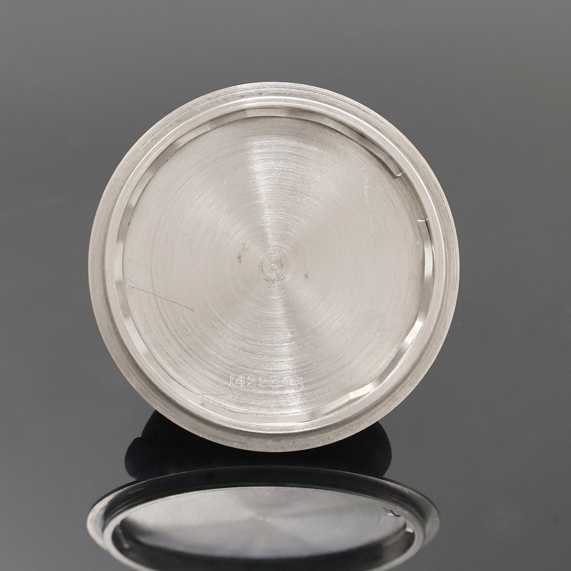 Detail g: Jaeger-LeCoultre Chronometre Referenz 24002-42seltene Herrenarmbanduhr in Stahl, Schweiz um 1975, Automatik, unpoliertes Geh., verschr. Boden bez. ...