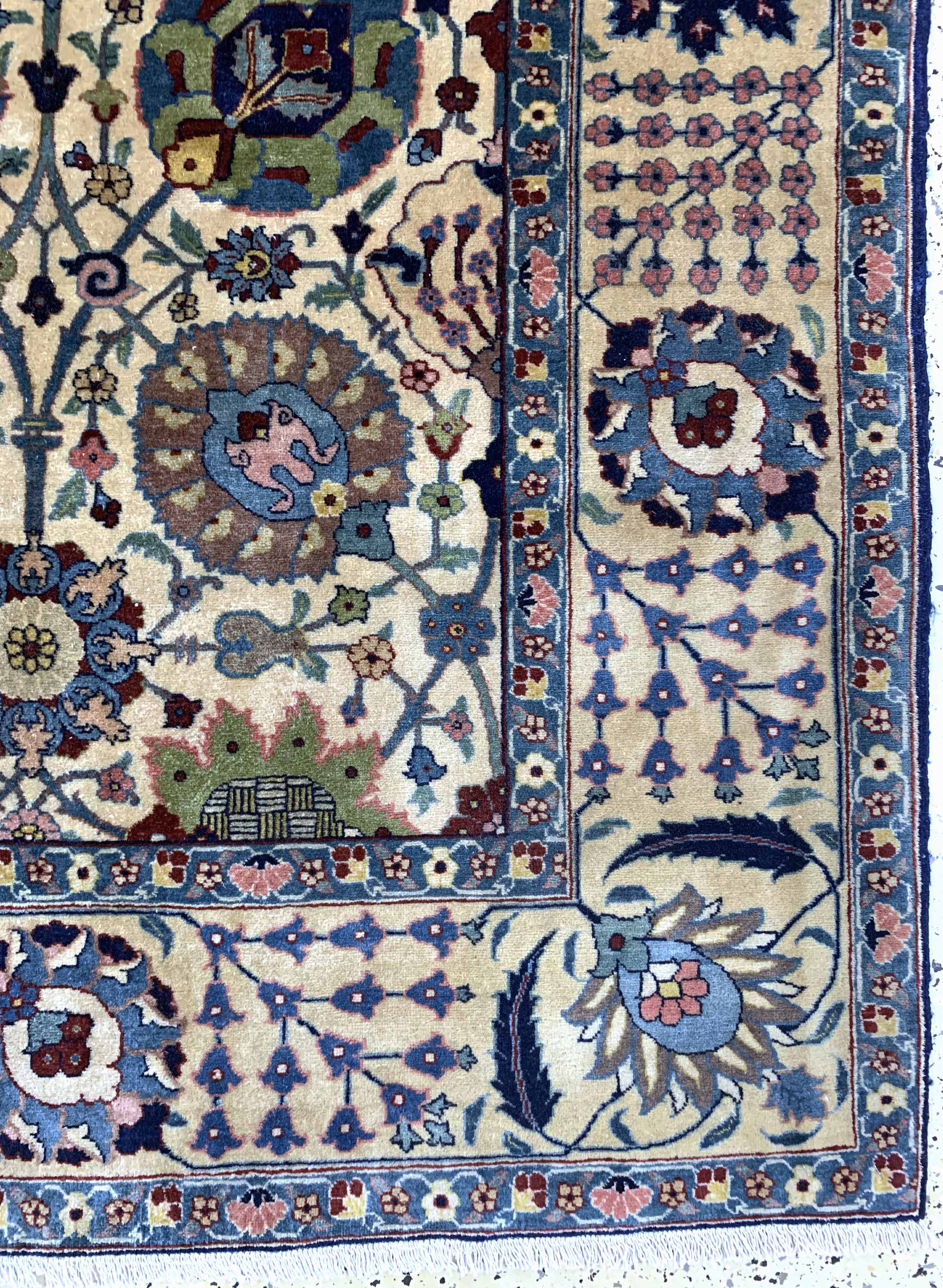 Detail a: Täbriz Kork fein Persien, signiert"Ghalibafie Ghanadi", um 1920-1930, Korkwolle auf Baumwolle, ca. 305 x 225 cm, EHZ: 1-2, (fachkundig ...