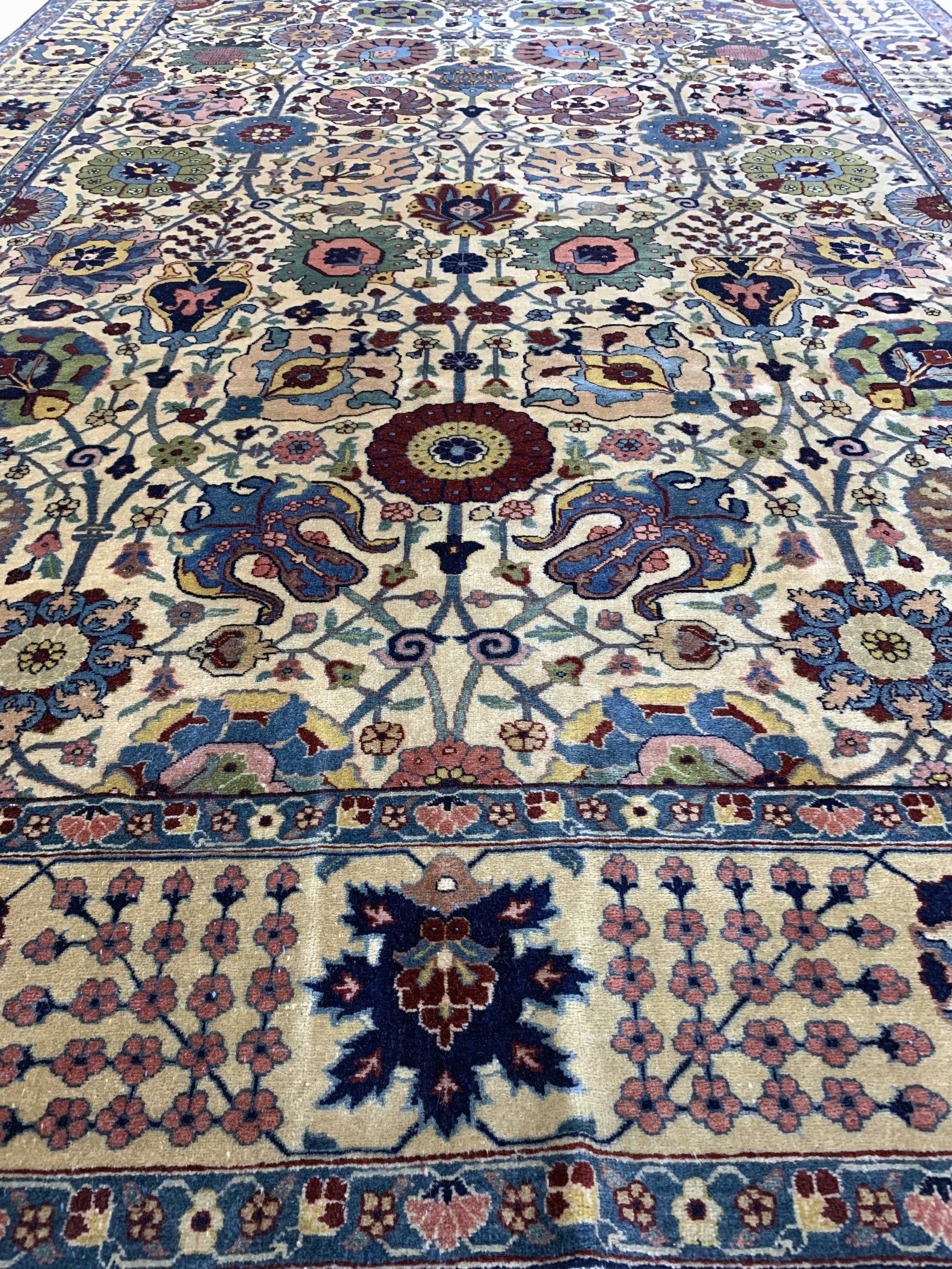 Detail i: Täbriz Kork fein Persien, signiert"Ghalibafie Ghanadi", um 1920-1930, Korkwolle auf Baumwolle, ca. 305 x 225 cm, EHZ: 1-2, (fachkundig ...