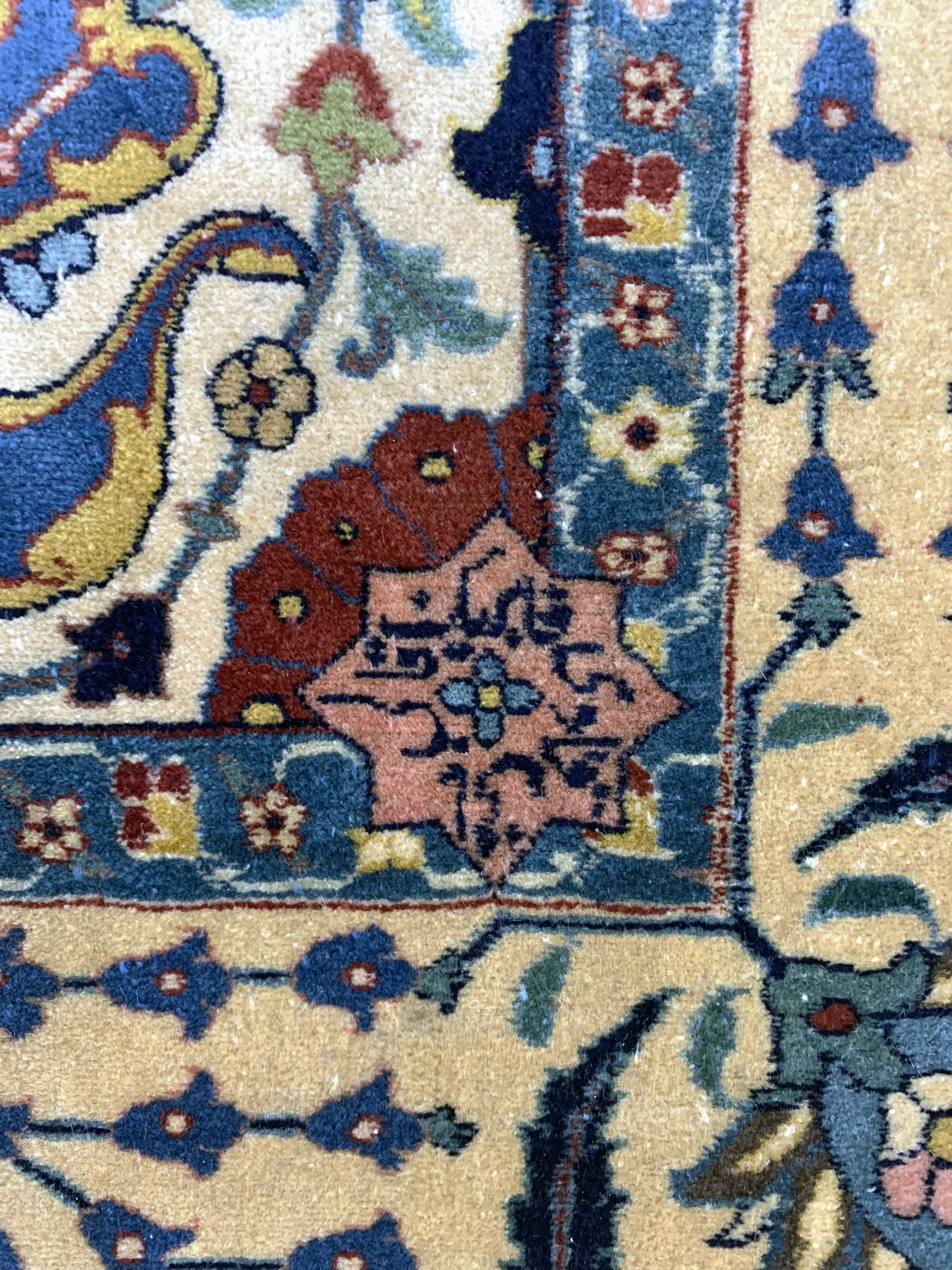 Detail k: Täbriz Kork fein Persien, signiert"Ghalibafie Ghanadi", um 1920-1930, Korkwolle auf Baumwolle, ca. 305 x 225 cm, EHZ: 1-2, (fachkundig ...