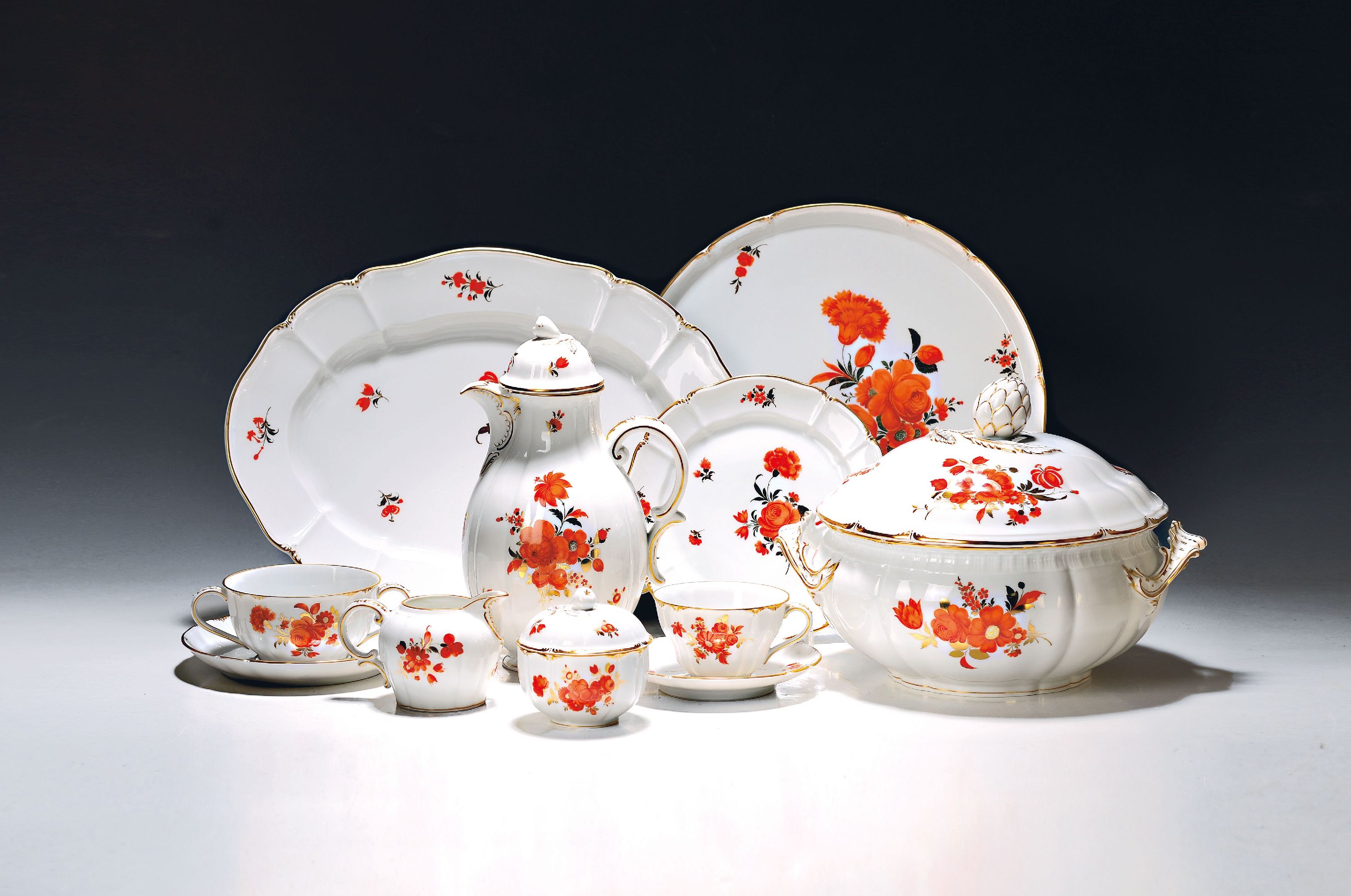 Image 27005863 - Umfangreiches Speise- und Kaffeeservice, DekorRokoko, Nymphenburg, Porzellan, eisenroter ...