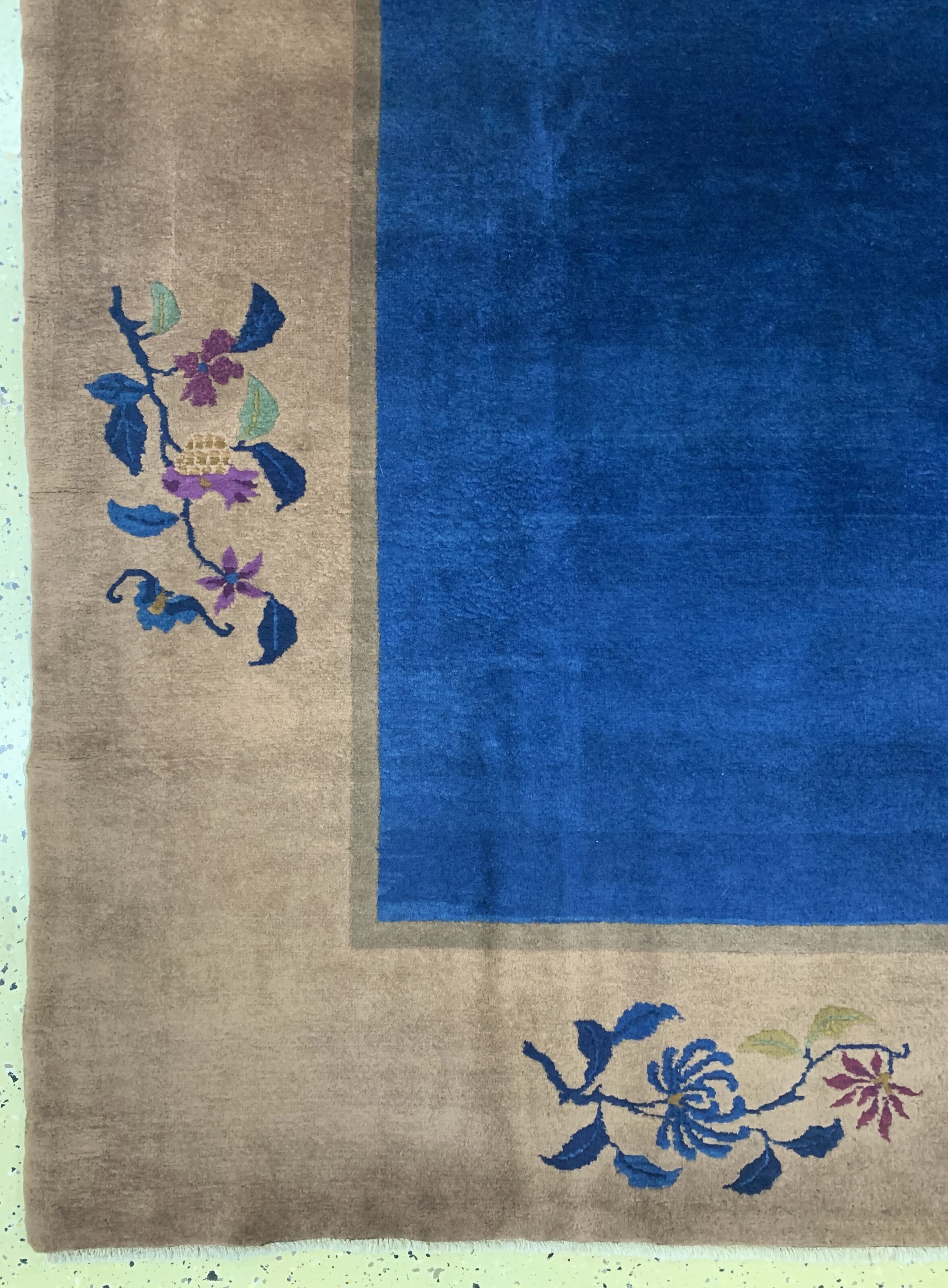 Detail b: Antiker Peking, China, um 1900, Korkwolle auf Baumwolle, ca. 345 x 250 cm, EHZ: 2, (fachkundig gereinigt)