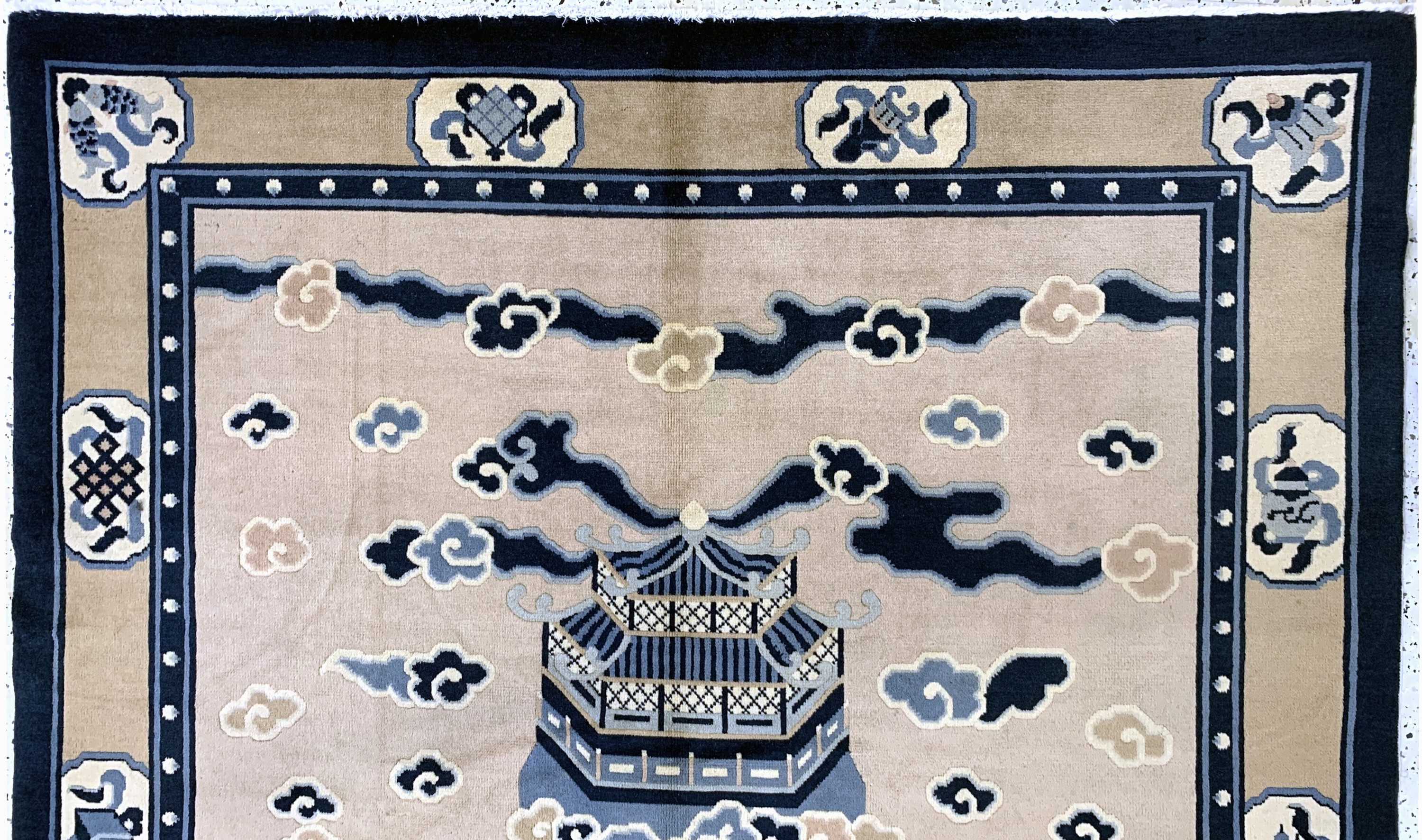 Detail g: Ning-Hsia alt, China, um 1930-1940, Wolle auf Baumwolle, ca. 245 x 167 cm, EHZ: 1-2, (fachkundig gereinigt)