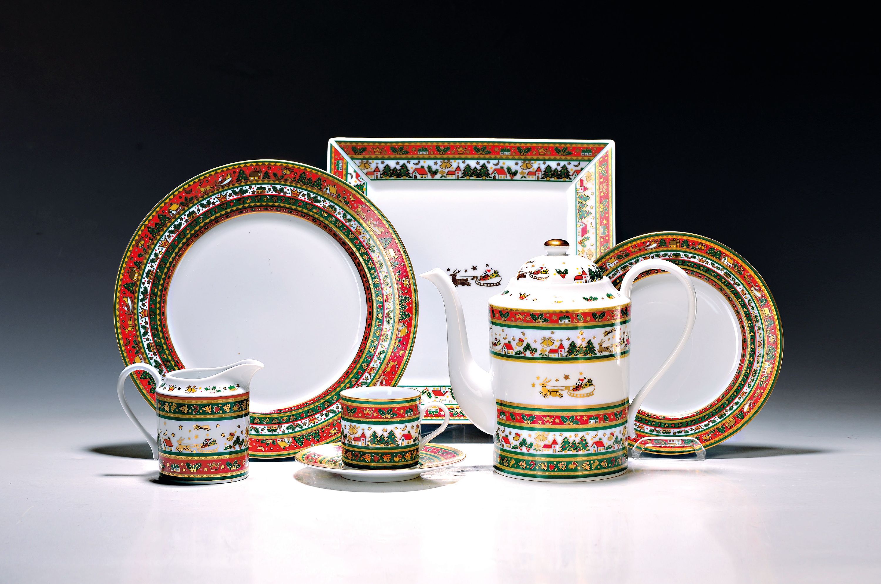 Image 27005899 - Weihnachtsservice/Kaffeeservice, Japan, Maebata, für 11 Personen, Porzellan, ...