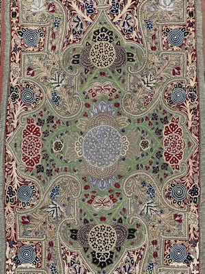 27005806h - Seltene´Rasht-Susani´antik, Persien, 19.Jhd, Seide-Baumwollstickerei, ca. 370 x 110cm, ...
