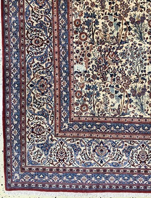 27005831c - Nain´Tudeshk´fein, Persien, um 1920, Korkwolle mit Seide, ca. 334 x 222 cm, ca. 1,0Mio. ...