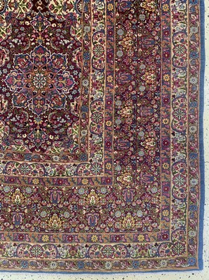 27005839b - Semnan Kork fein signiert, Persien, um 1930-1940, Korkwolle auf Baumwolle, ca. 424 x ...