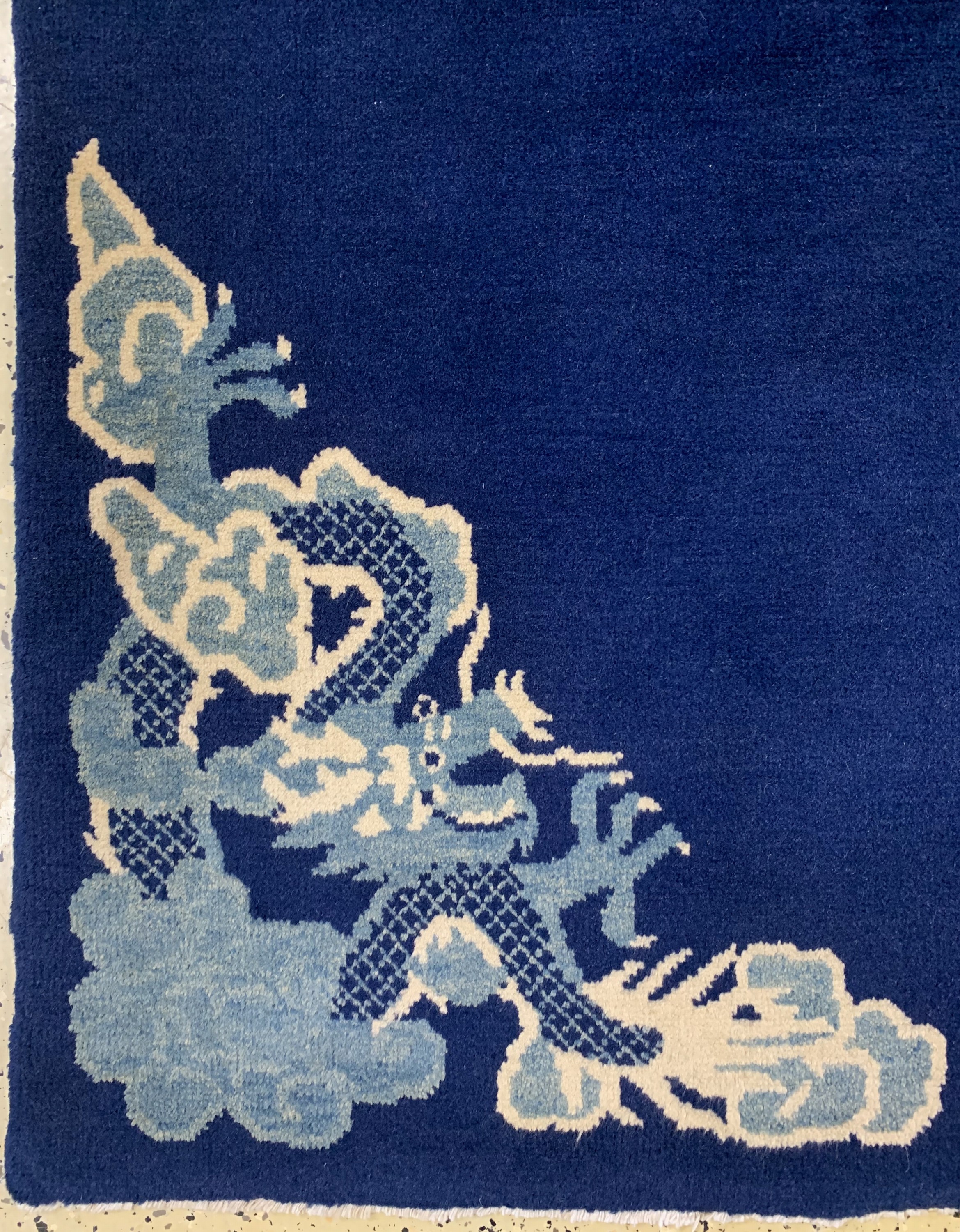 Detail b: Peking"Drachen-Teppich", China, um 1900, Wolle auf Baumwolle, ca. 190 x 190 cm, gereinigt, EHZ: 2
