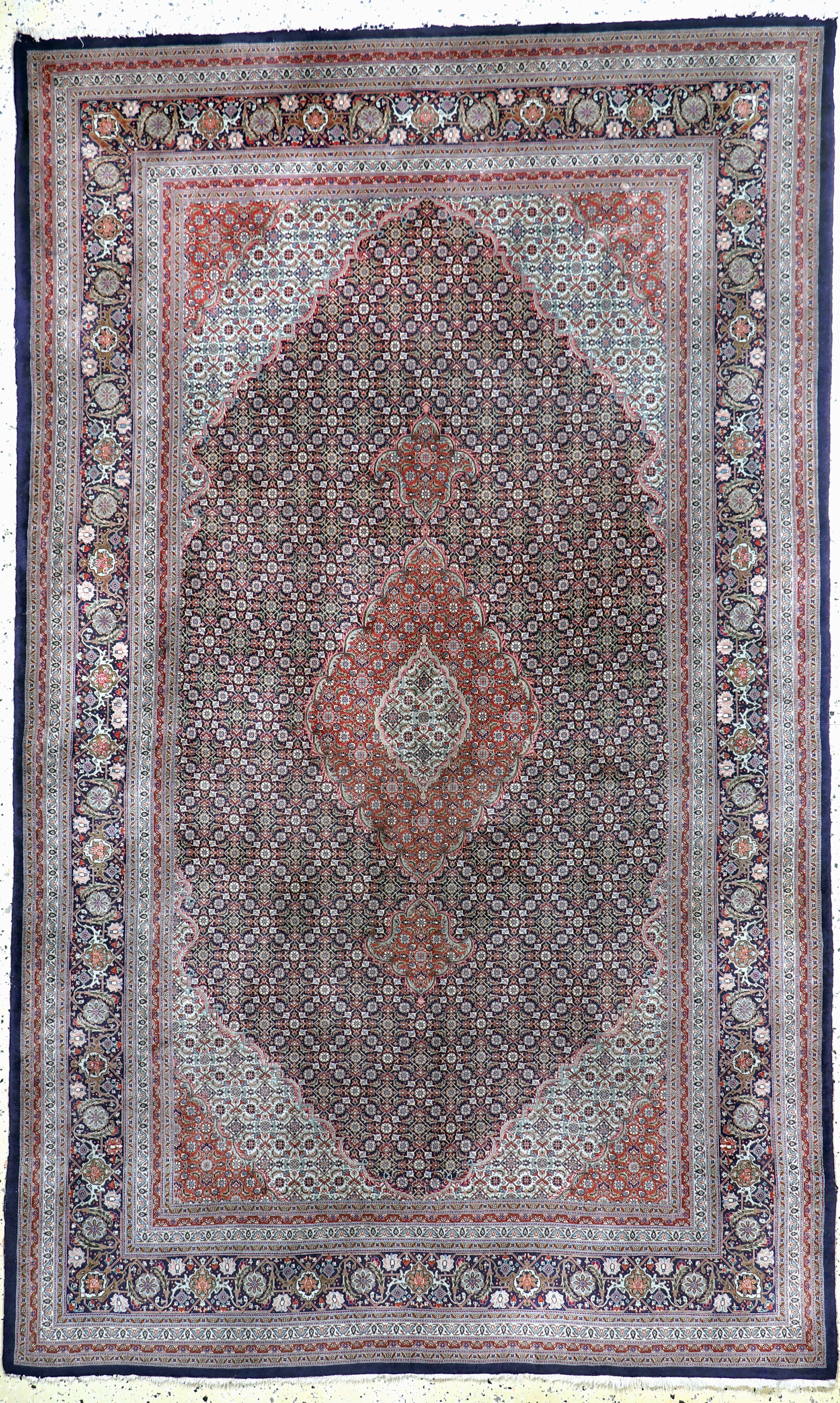 Täbriz fein(60 Raj), Persien, Mitte 20.Jhd,Korkwolle mit Seide, ca. 280 x 170 cm, ca. 650.000 Kn/qm, Reinigungsbedürftig, EHZ: 2