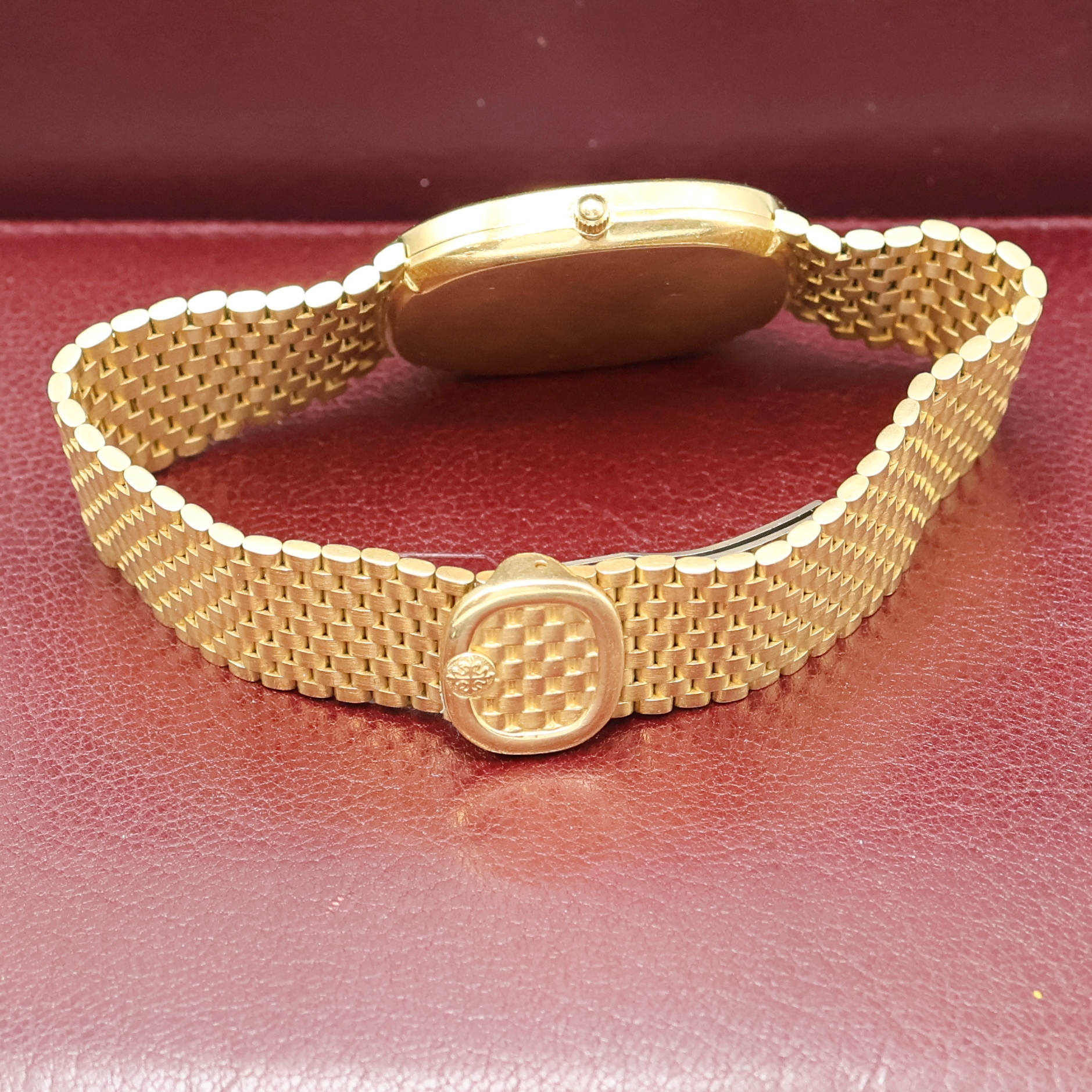 Detail c: PATEK PHILIPPE Ellipse D`Or feine und seltene Herrenarmbanduhr in GG 750/000 Referenz 3747/00, quarz, 2-teil. Geh. inkl. Gliederband m. ...