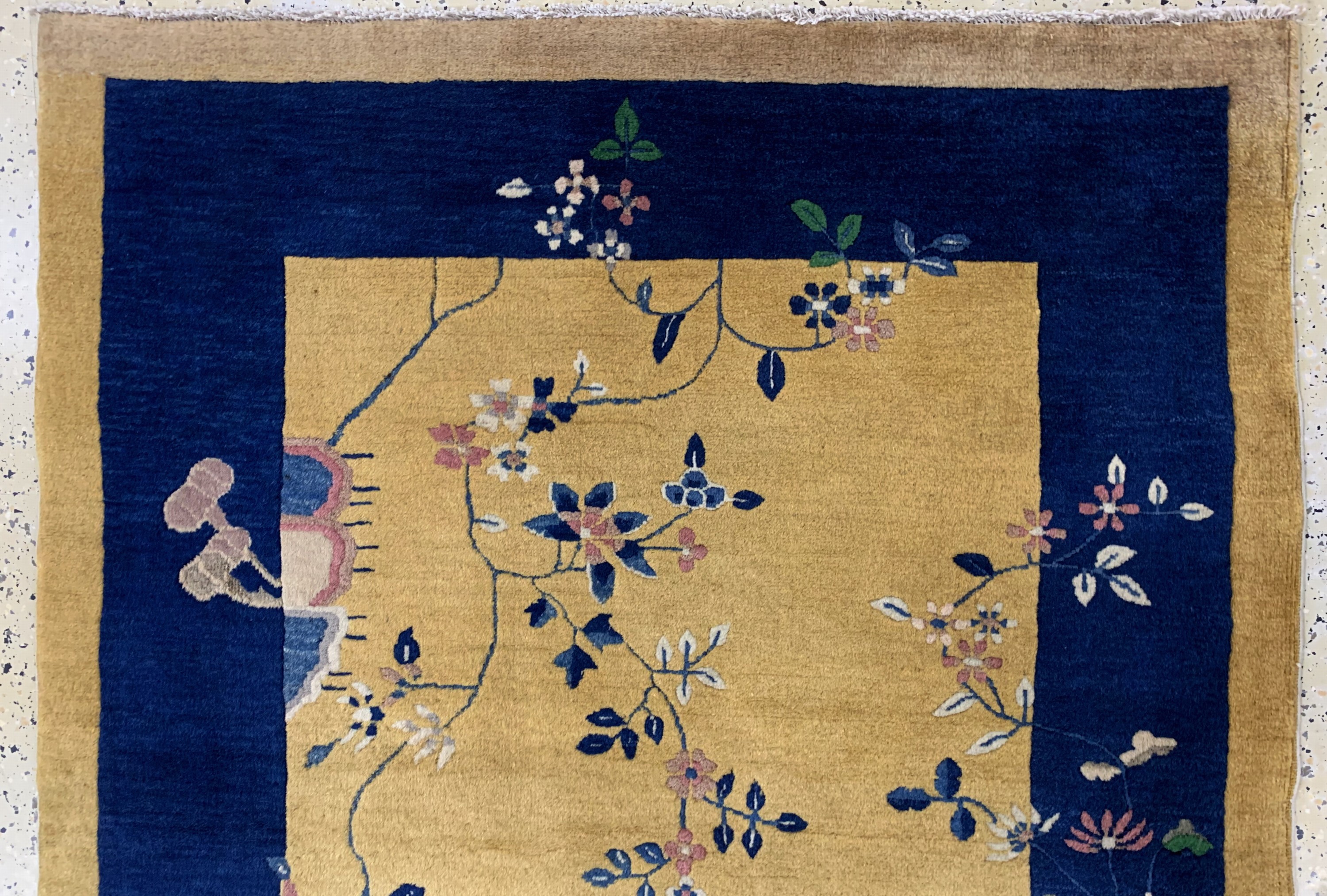 Detail c: Antiker Peking fein, China, um 1900, Korkwolle auf Baumwolle, ca. 208 x 128 cm, EHZ: 1-2, (fachkundig gereinigt)