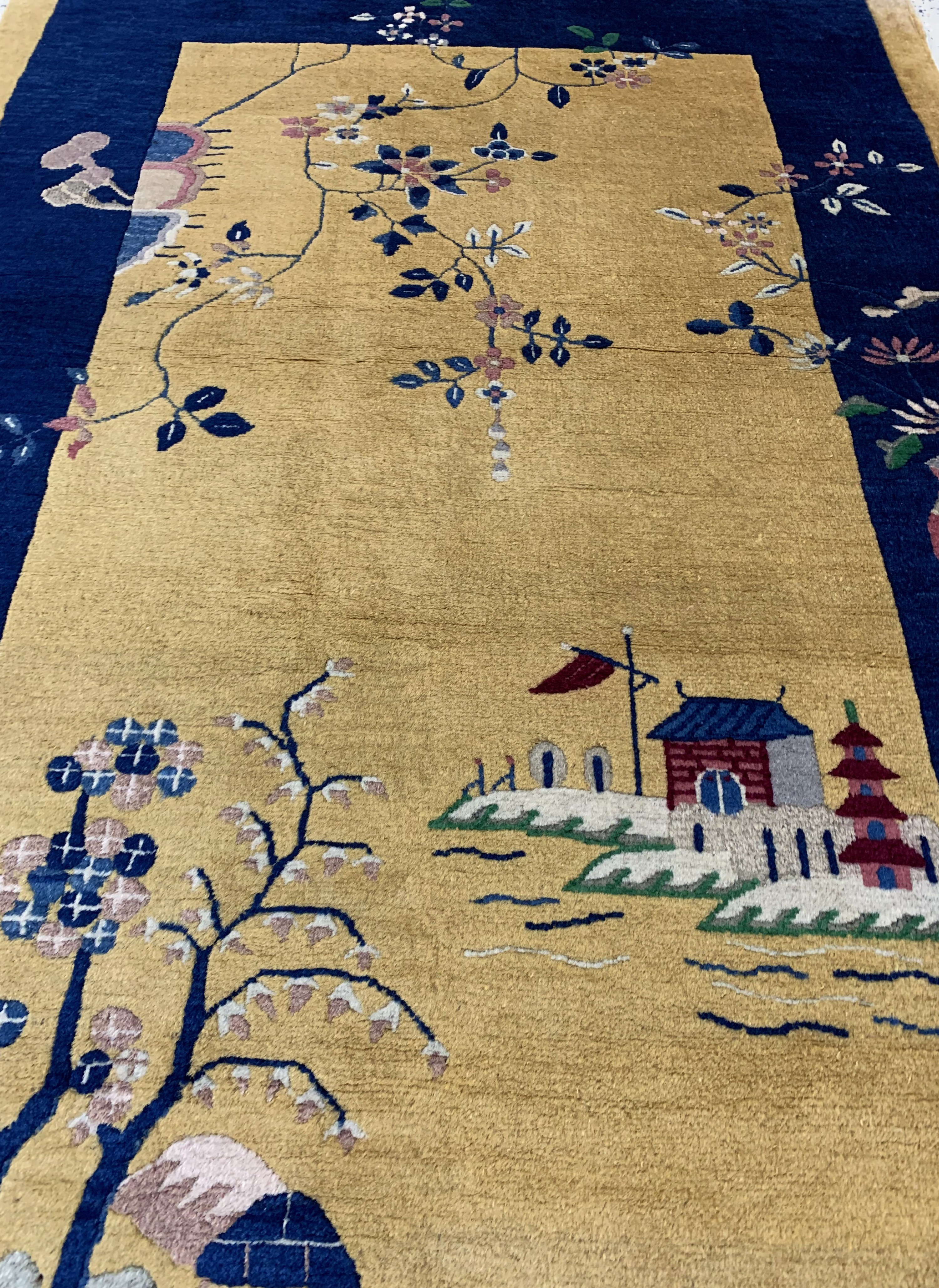 Detail d: Antiker Peking fein, China, um 1900, Korkwolle auf Baumwolle, ca. 208 x 128 cm, EHZ: 1-2, (fachkundig gereinigt)