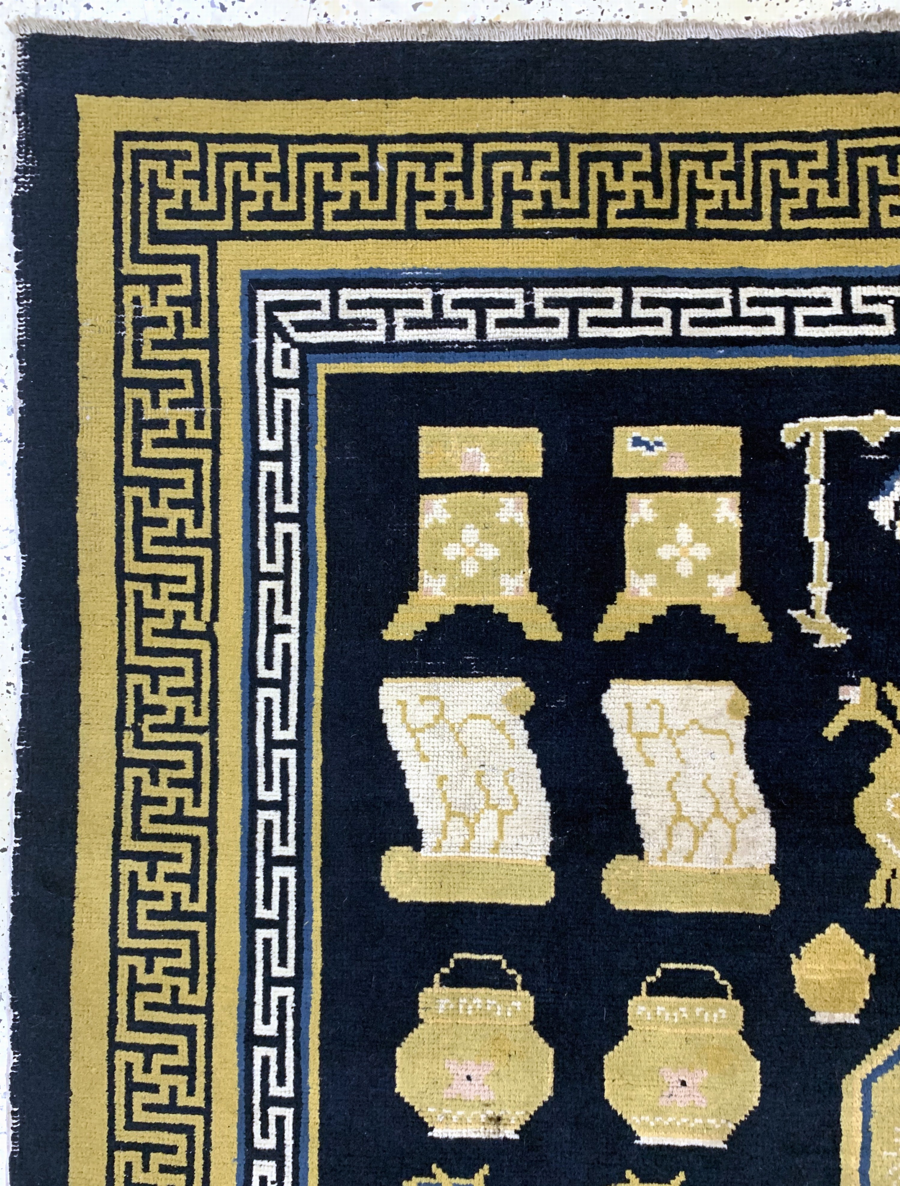 Detail d: Ning-Hsia, China, Anfang 20.Jhd, Wolle auf Baumwolle, ca. 264 x 258 cm, EHZ: 2, (fachkundig gereinigt)