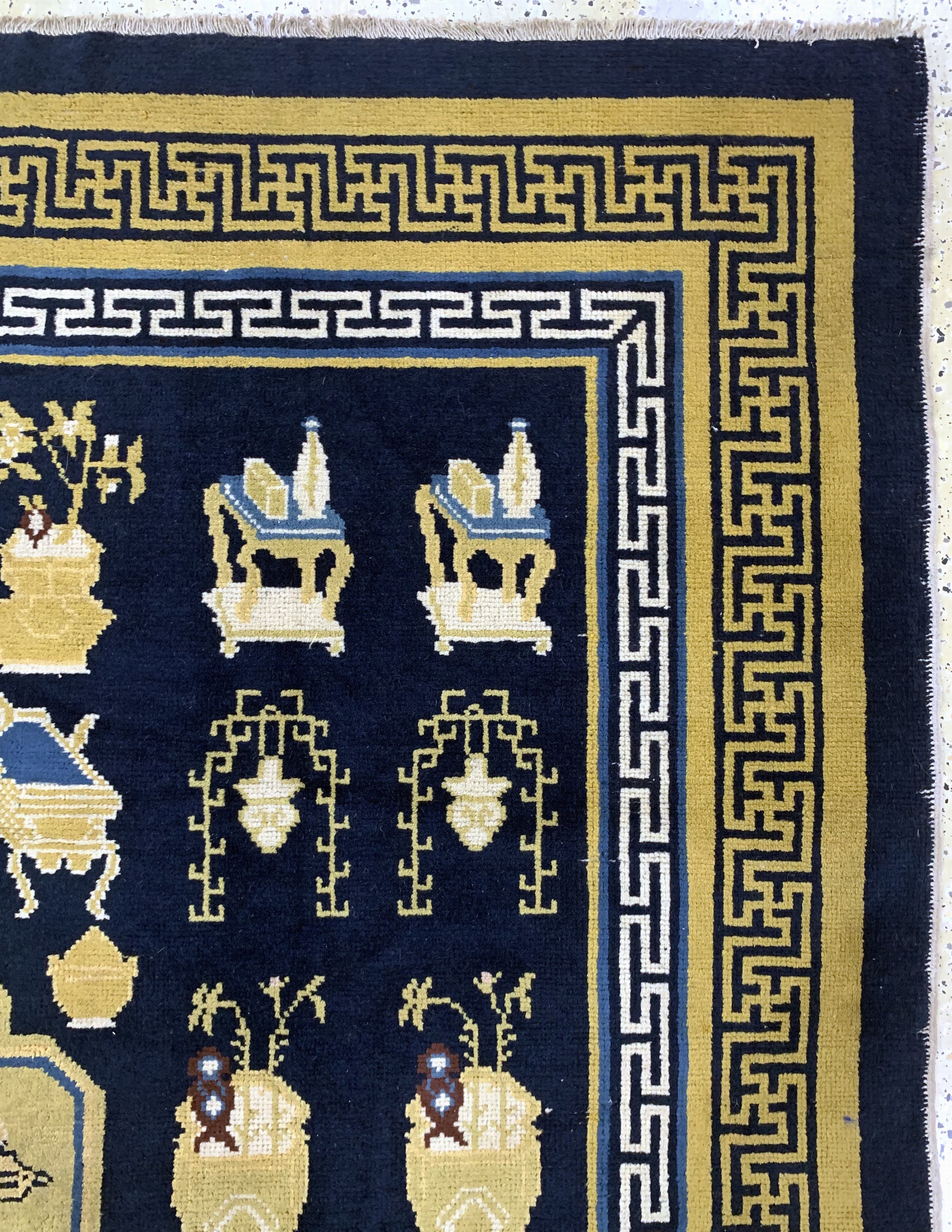 Detail e: Ning-Hsia, China, Anfang 20.Jhd, Wolle auf Baumwolle, ca. 264 x 258 cm, EHZ: 2, (fachkundig gereinigt)