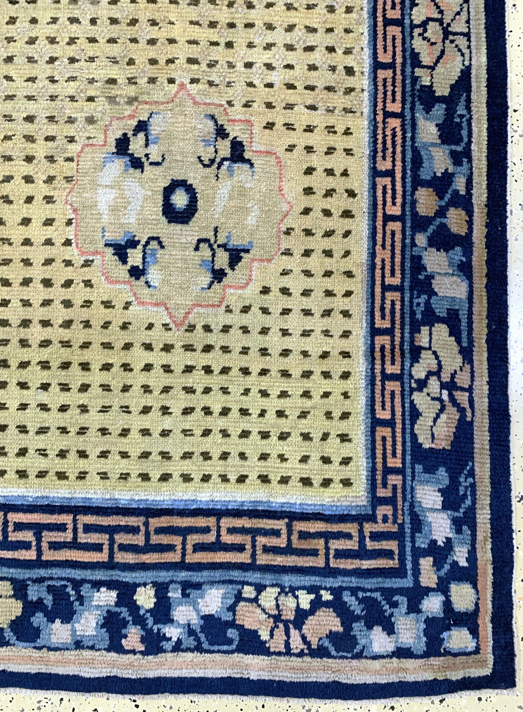 Detail a: Früher Ning-Hsia, China, 18.Jhd, Wolle auf Baumwolle, ca. 409 x 181 cm, EHZ: 2, (kleine Restaurierungen)