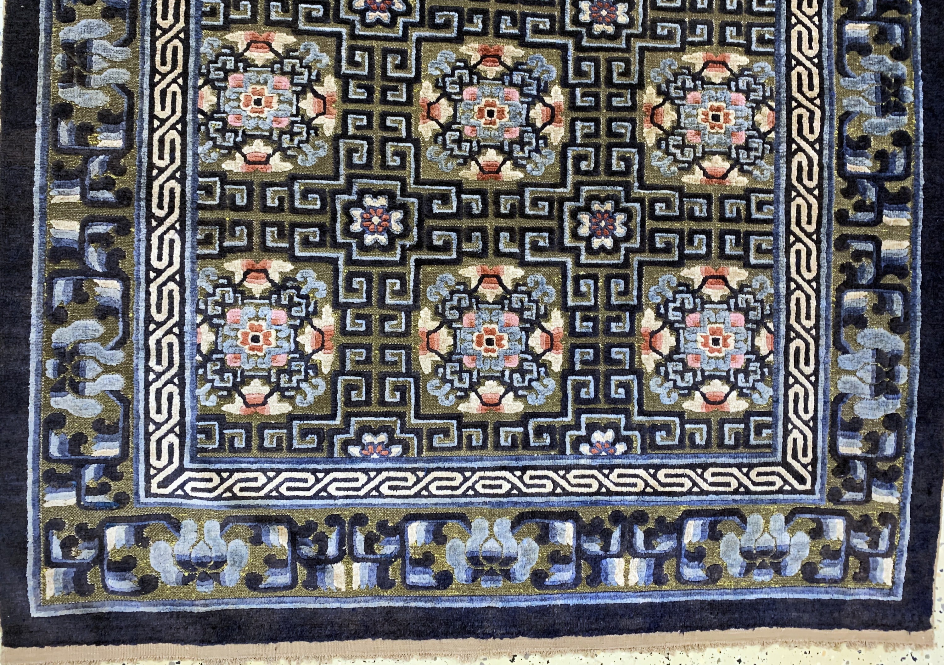Detail c: Imperialer Seiden Ning-Hsia antik, Westchina , signiert(für den kaiserlischen Gebrauch in Jingren-Palast), 19.Jhd, Naturseide mit Metallbrokat, ca. ...