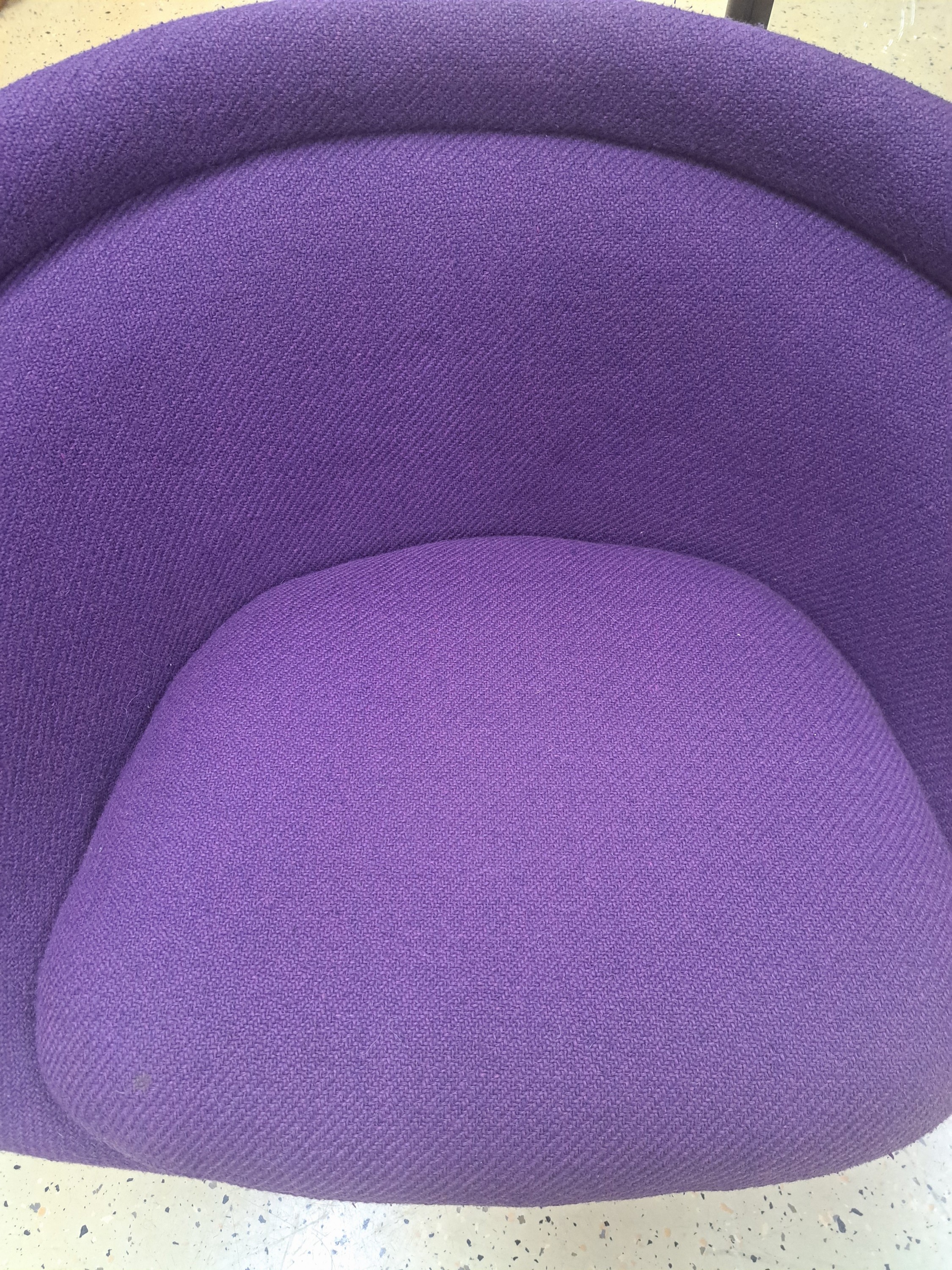 Detail c: Paar Armlehnstühle, Entw. Warren Platner (1919-2006), Ausführung wohl Knoll International, nach 1966, vernickelte Stahlrohr-Konstruktion, ...