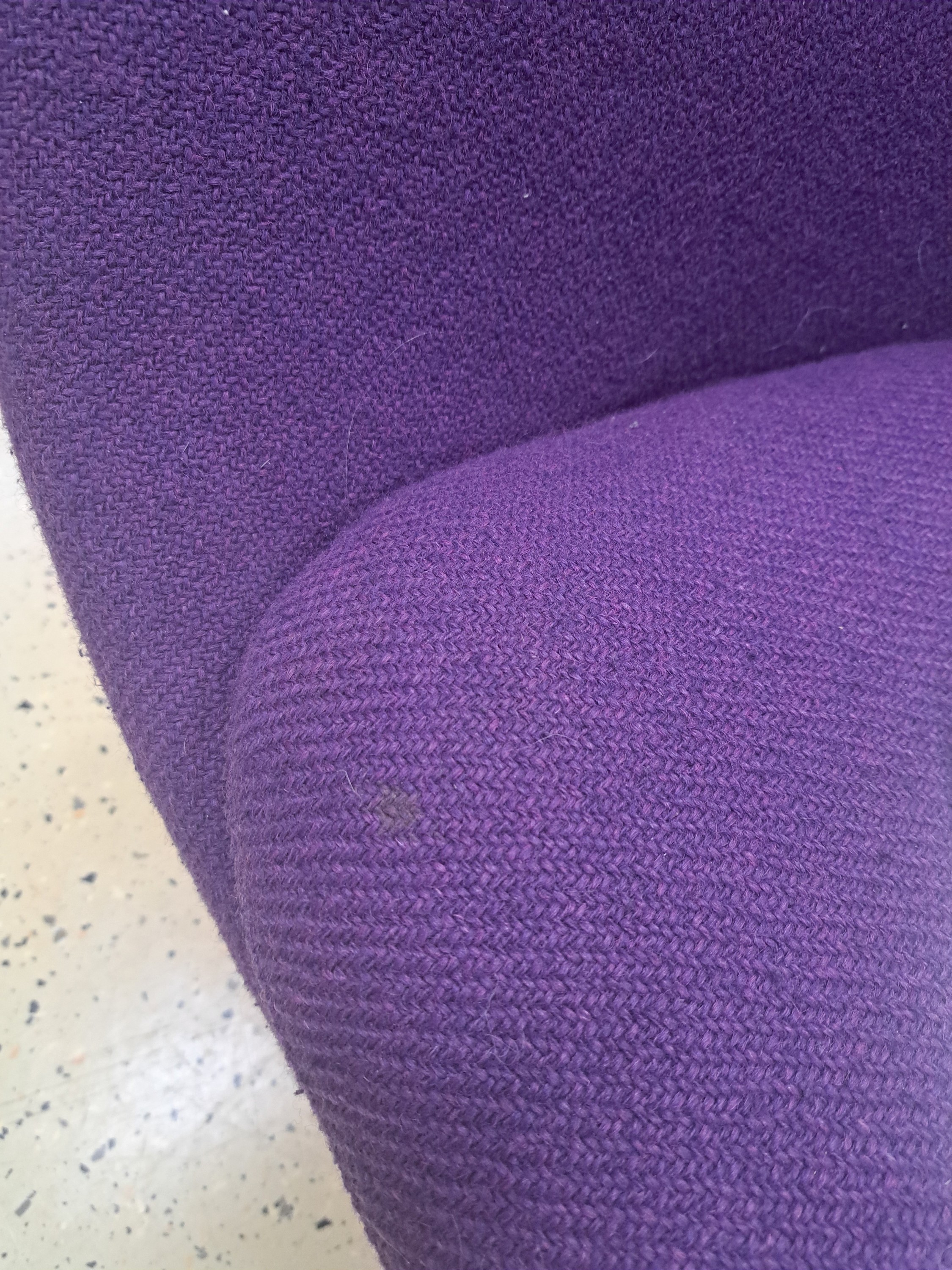 Detail f: Paar Armlehnstühle, Entw. Warren Platner (1919-2006), Ausführung wohl Knoll International, nach 1966, vernickelte Stahlrohr-Konstruktion, ...
