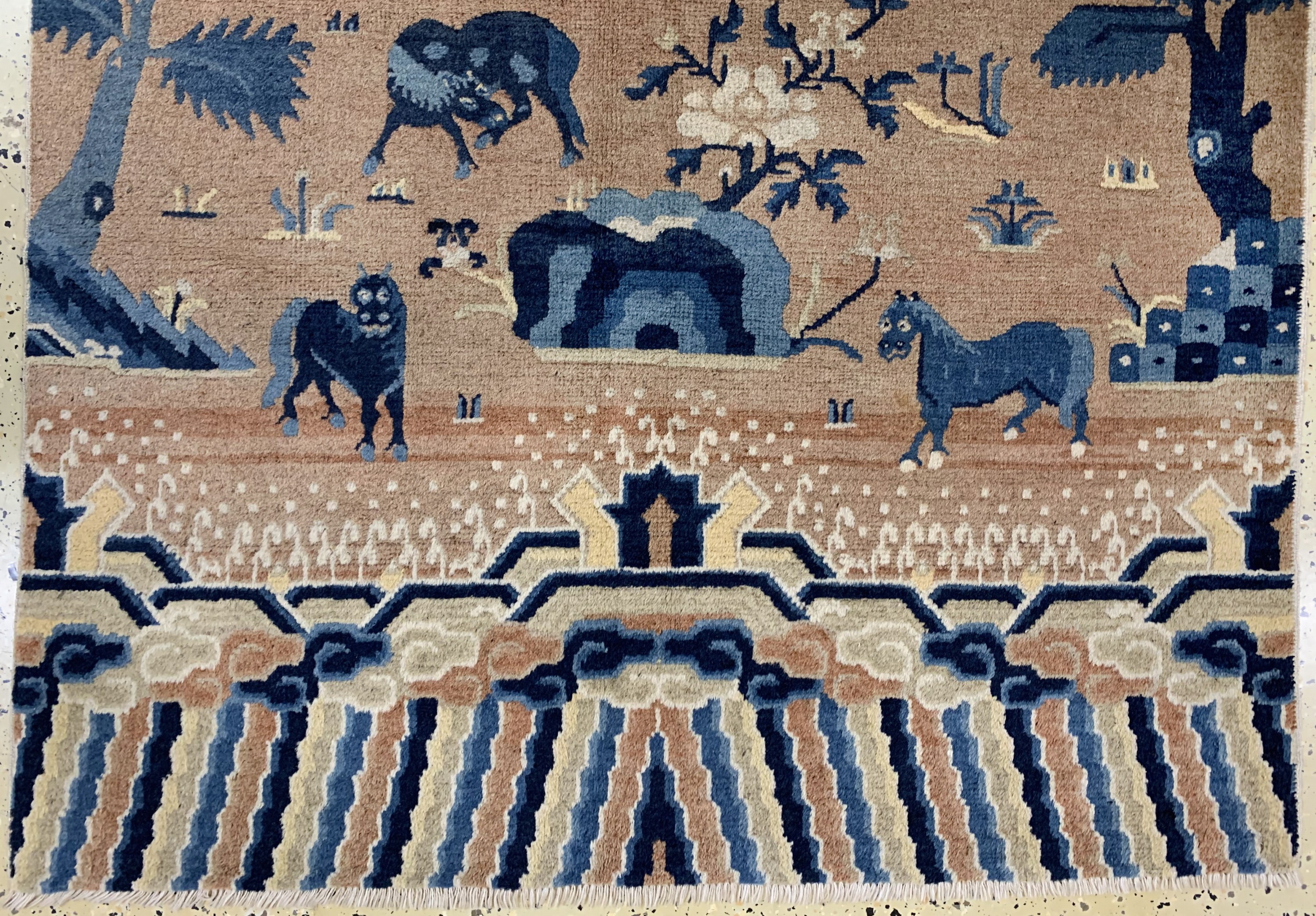 Detail b: Ning-Hsia"8 heilige Pferde", China, Anfang 20.Jhd, Wolle auf Baumwolle, ca. 210 x 130 cm, EHZ: 2, (fachkundig gereinigt)