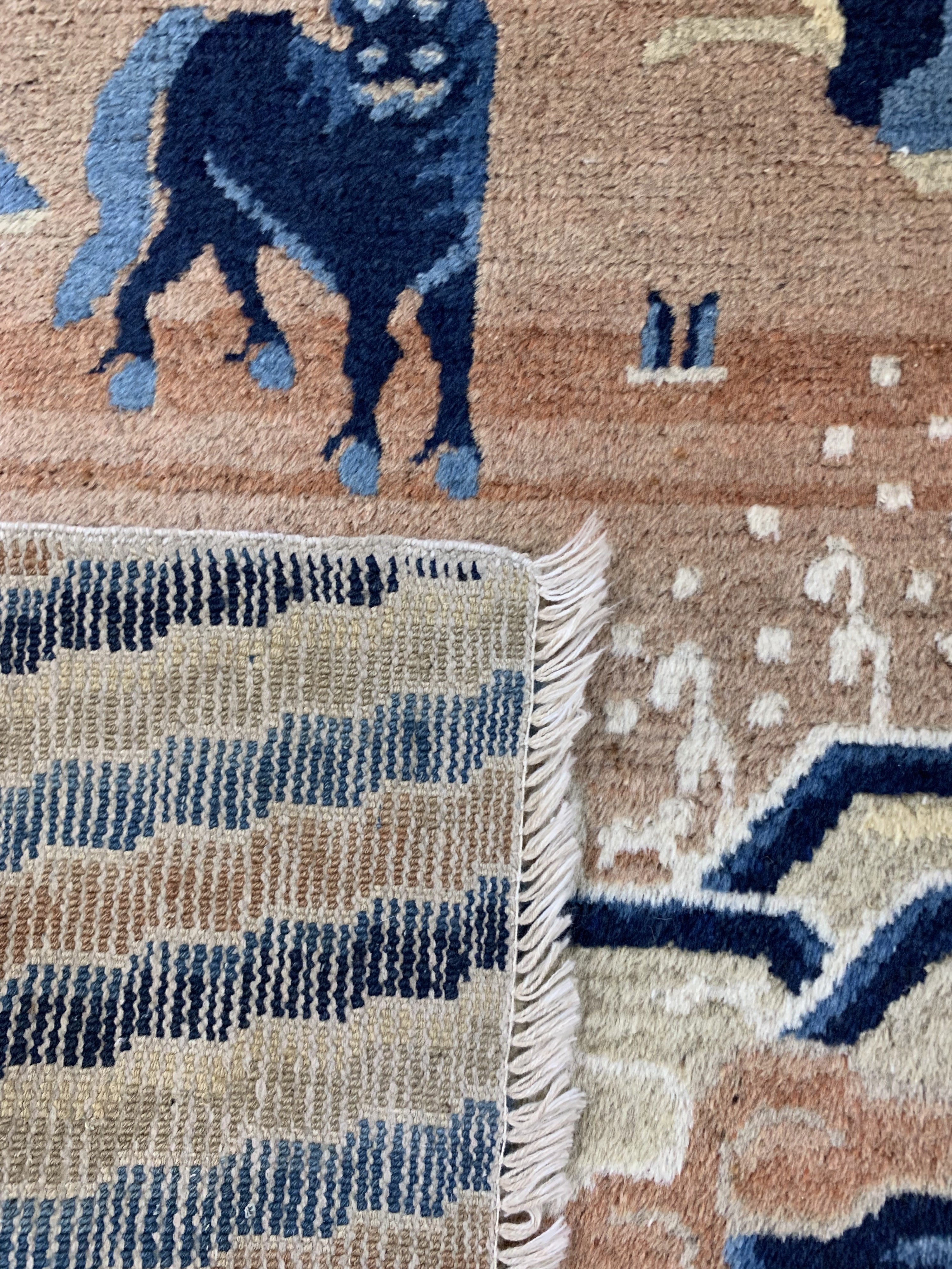 Detail j: Ning-Hsia"8 heilige Pferde", China, Anfang 20.Jhd, Wolle auf Baumwolle, ca. 210 x 130 cm, EHZ: 2, (fachkundig gereinigt)
