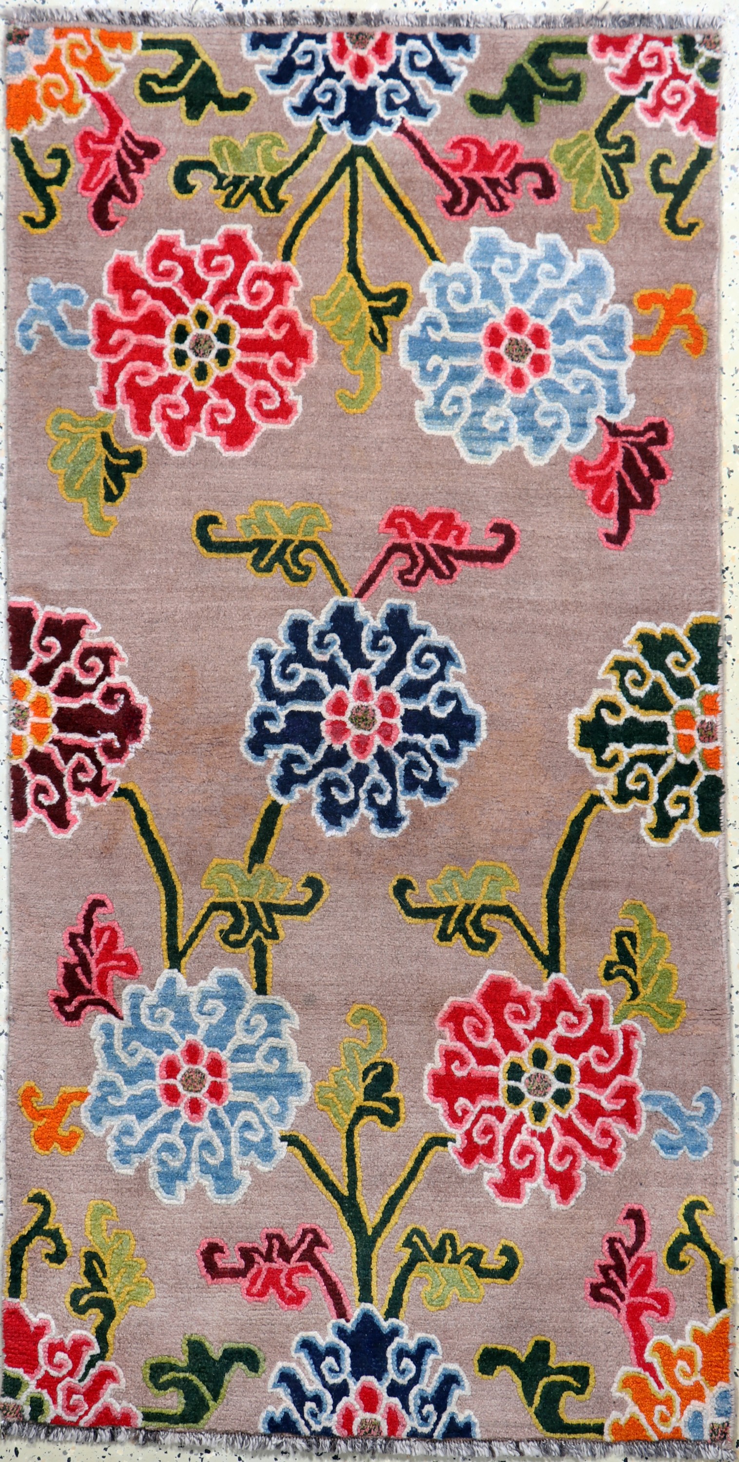 Image 27006132 - Schigatse´Khaden´alt, Tibet, um 1920-1930, Wolle auf Baumwolle, ca. 165 x 85 cm, EHZ: 2