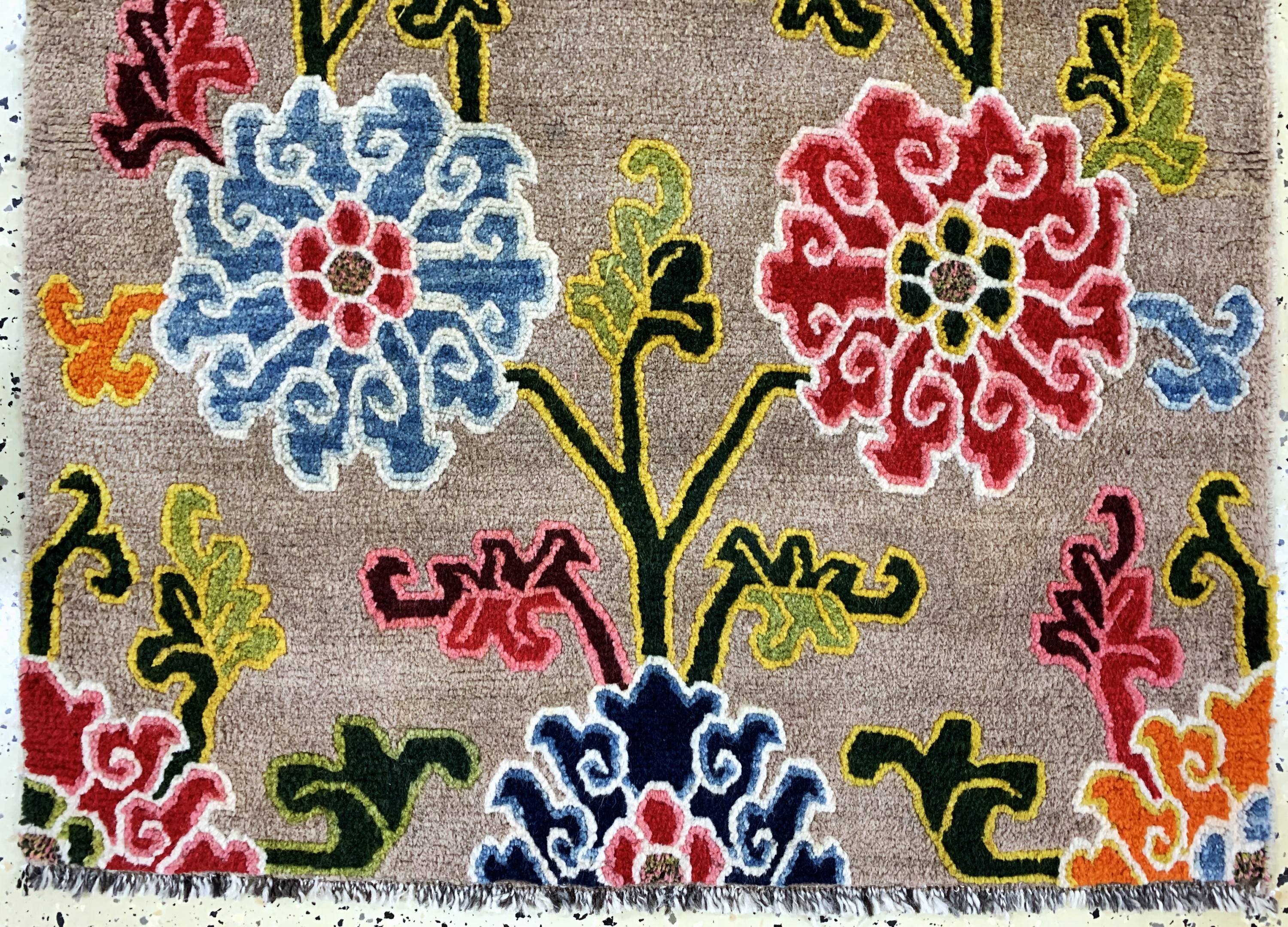 Detail c: Schigatse"Khaden"alt, Tibet, um 1920-1930, Wolle auf Baumwolle, ca. 165 x 85 cm, EHZ: 2