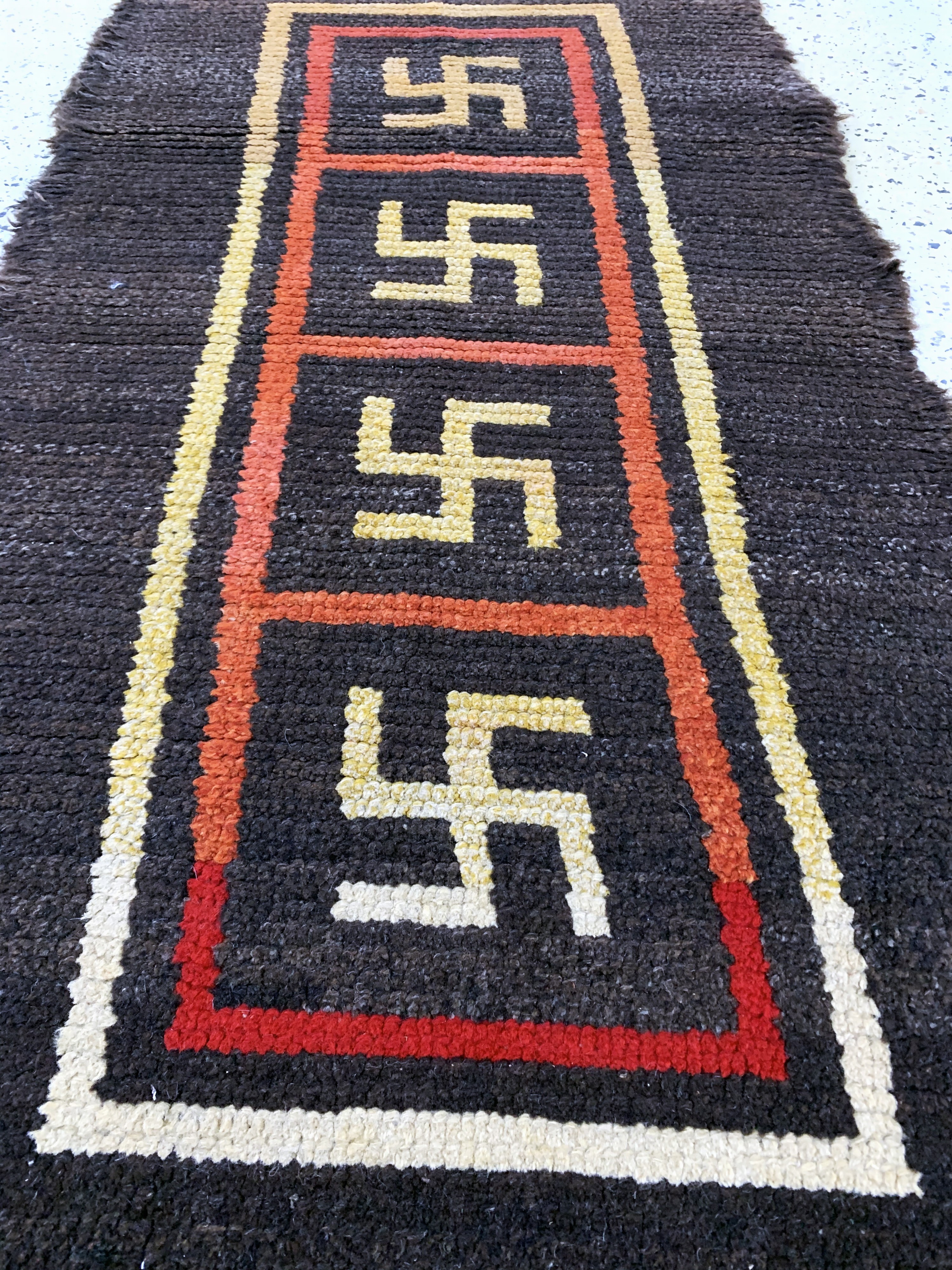 Detail d: Swastika"Wangden Drumtze"Tibet, Meditationsteppich, antik, 19.Jhd, Wolle auf Wolle, ca. 170 x 80 cm, EHZ: 2