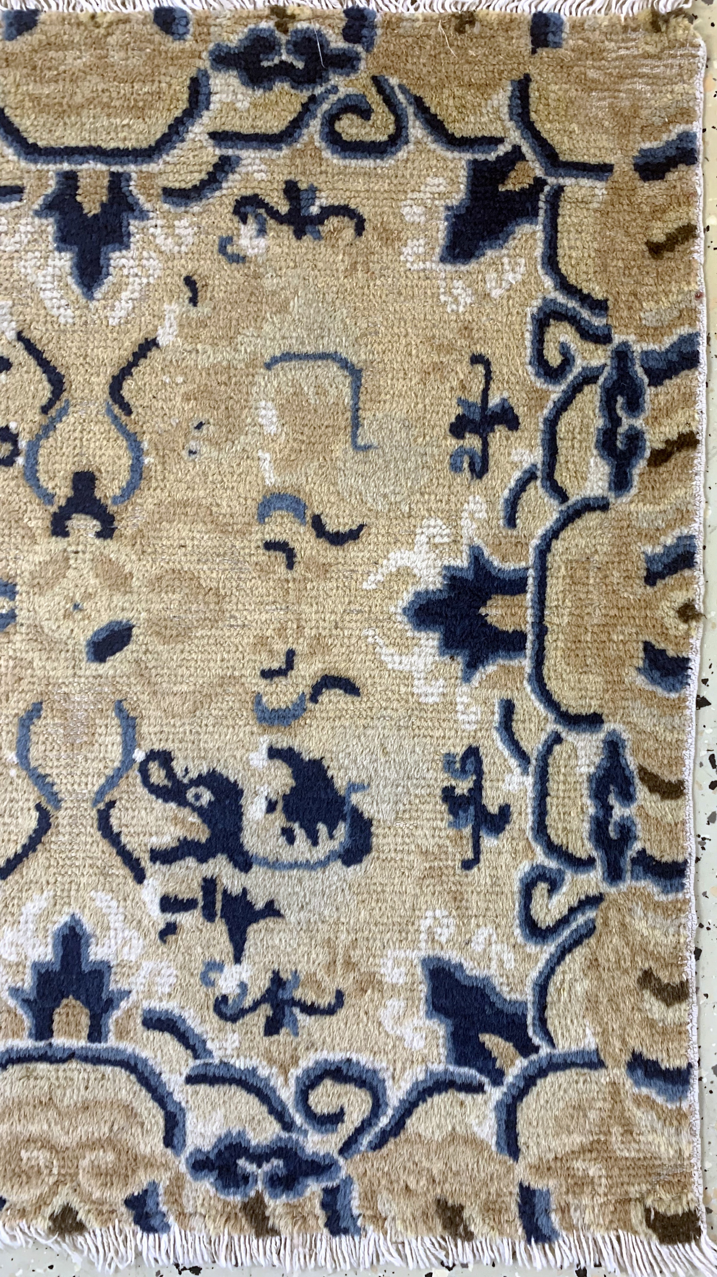 Detail a: Ning-Hsia"Thronauflage" China, 19.Jhd., Wolle auf Baumwolle, ca. 70 x 74 cm, EHZ: 2