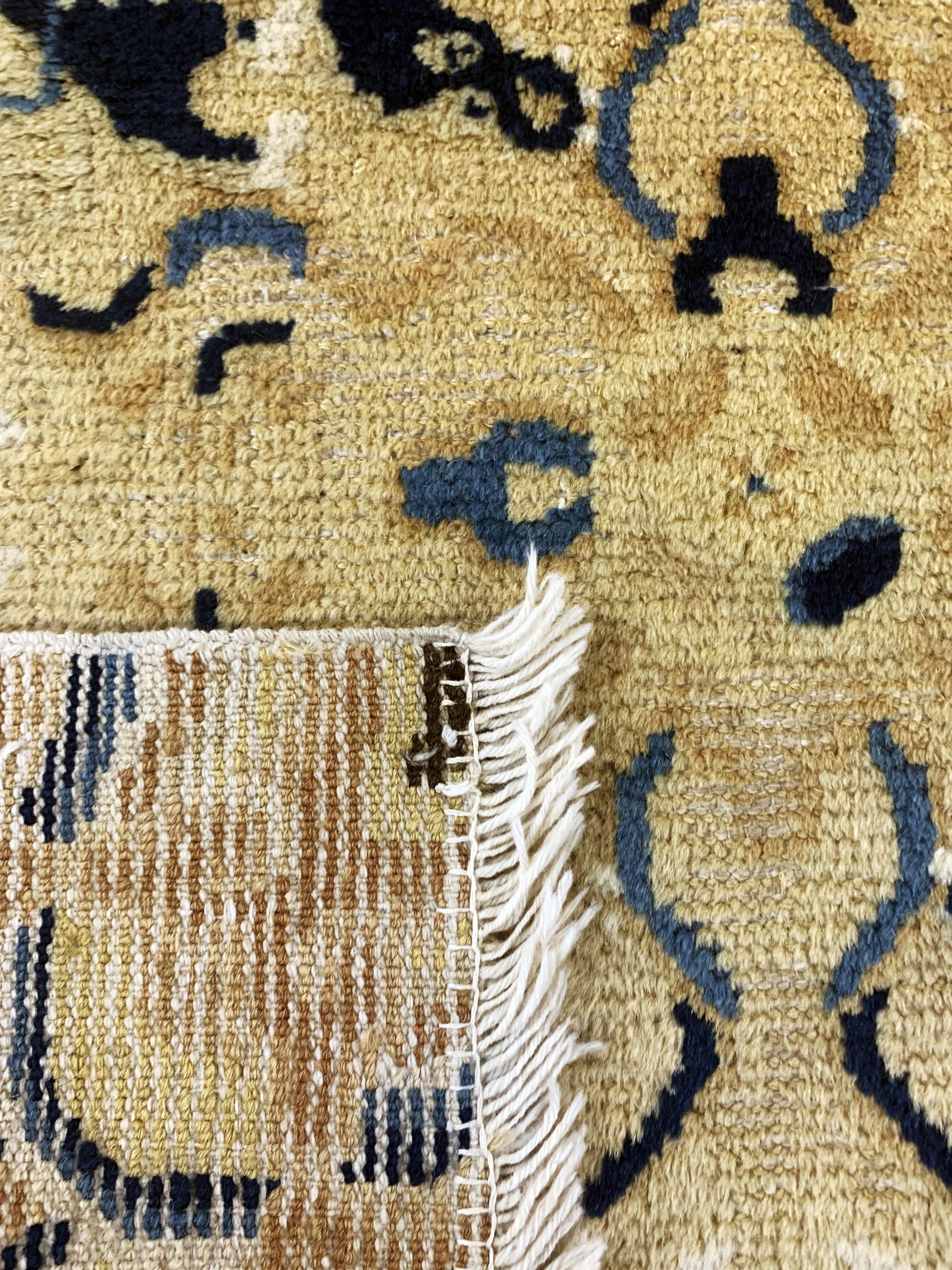 Detail d: Ning-Hsia"Thronauflage" China, 19.Jhd., Wolle auf Baumwolle, ca. 70 x 74 cm, EHZ: 2