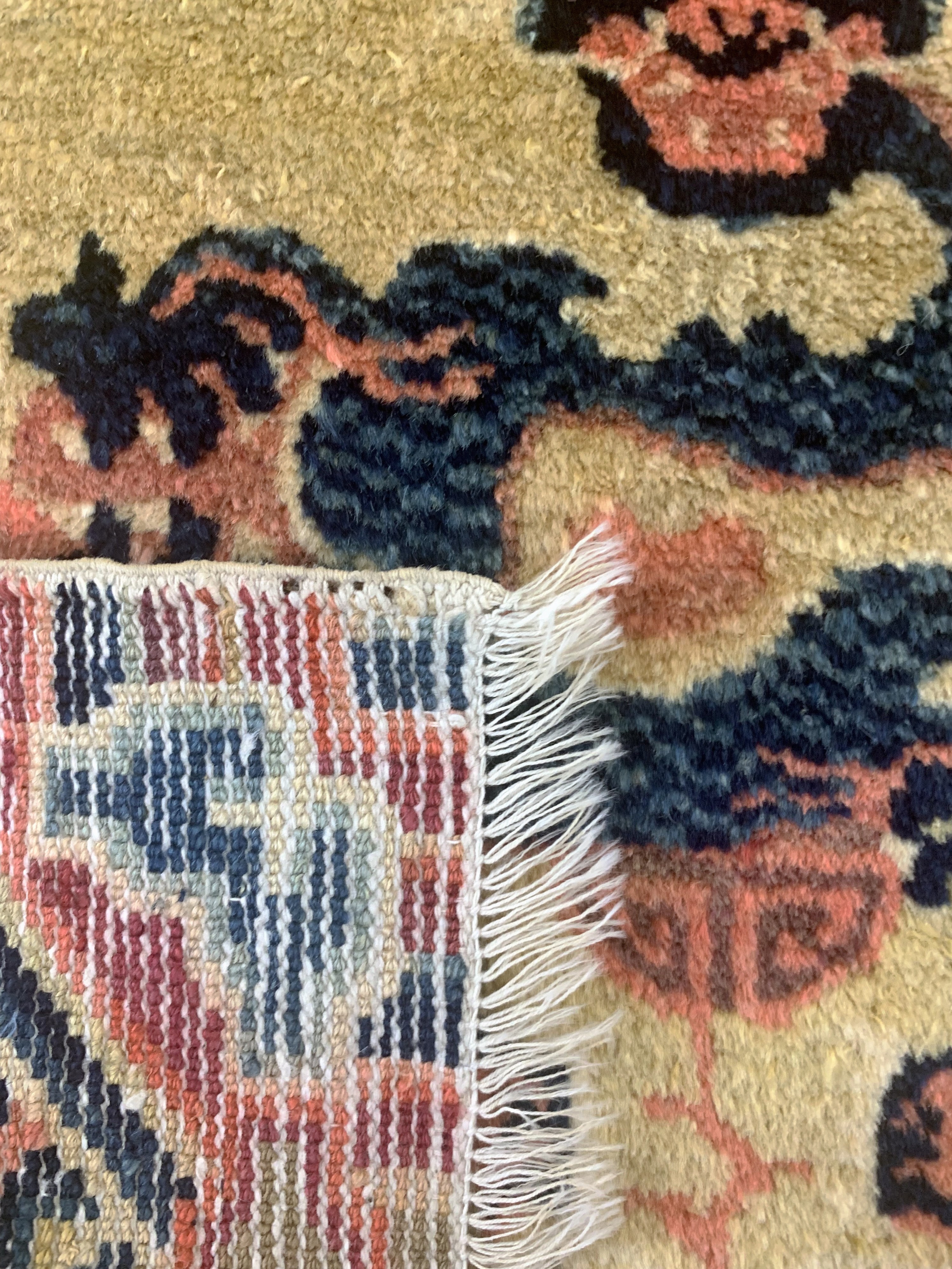 Detail d: Ning-Hsia"Thronauflage" China, 19.Jhd. Wolle auf Baumwolle, ca. 68 x 69 cm, EHZ: 2