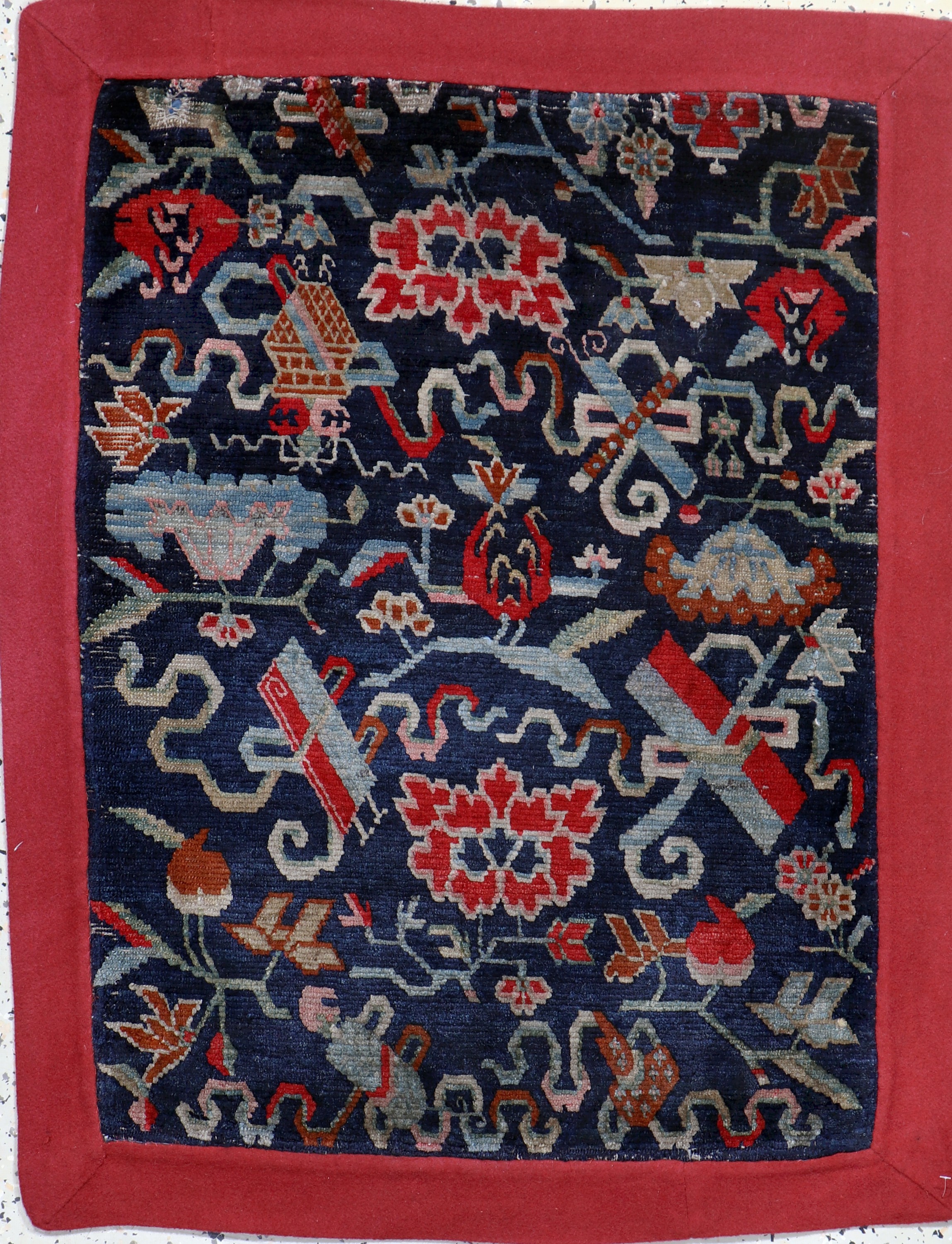 Image 27006163 - Tibetischer´Khagangma´, Sitzbakmatte, um 1910-1920, Wolle auf Wolle, ca. 87 x 66 cm, ...