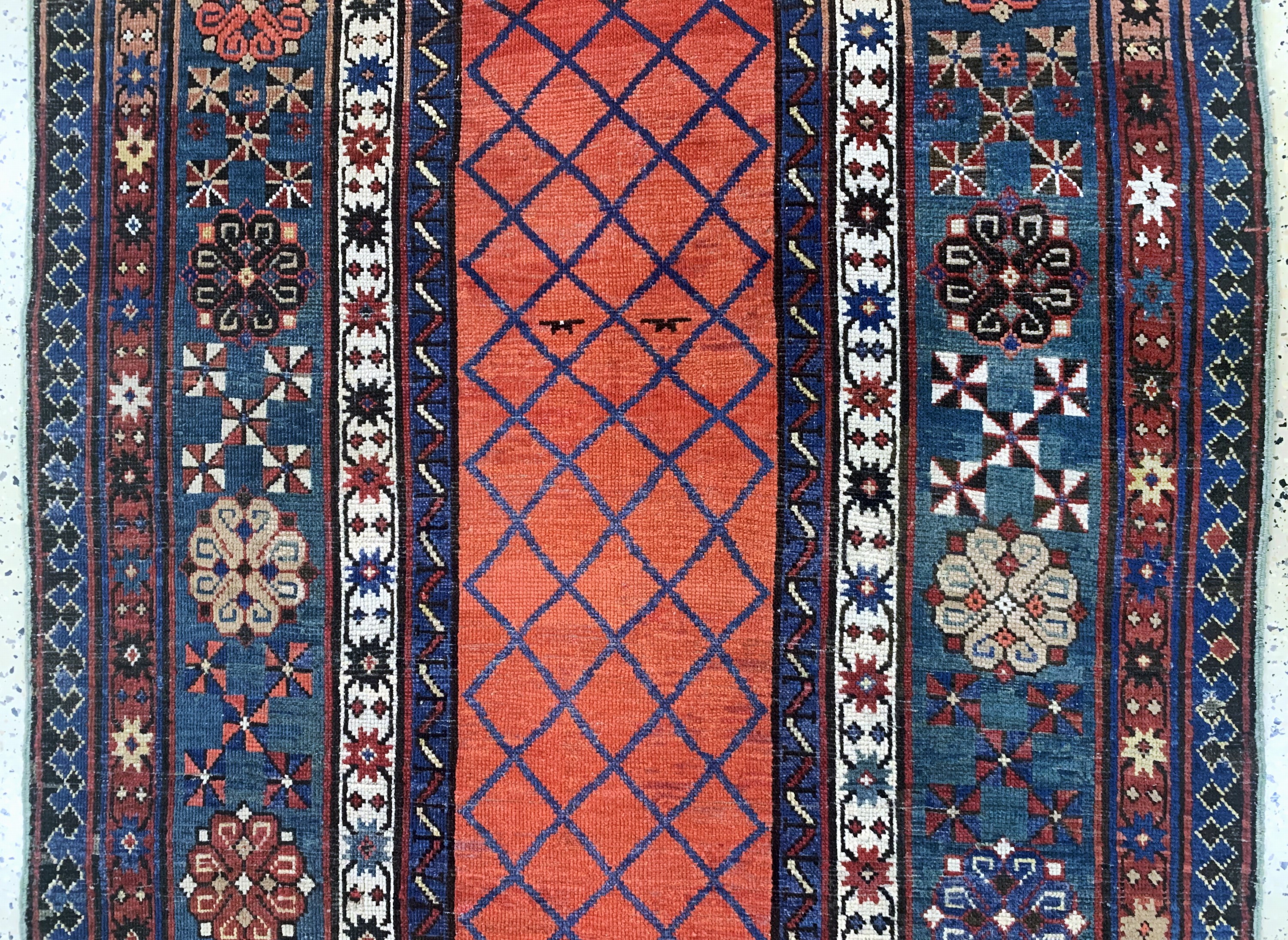 Detail b: Antiker"Talisch"Kazak, Kaukasus, 19.Jhd, Wolle auf Wolle, ca. 257 x 122 cm, EHZ:(gleichmäßig dünn), restauriert