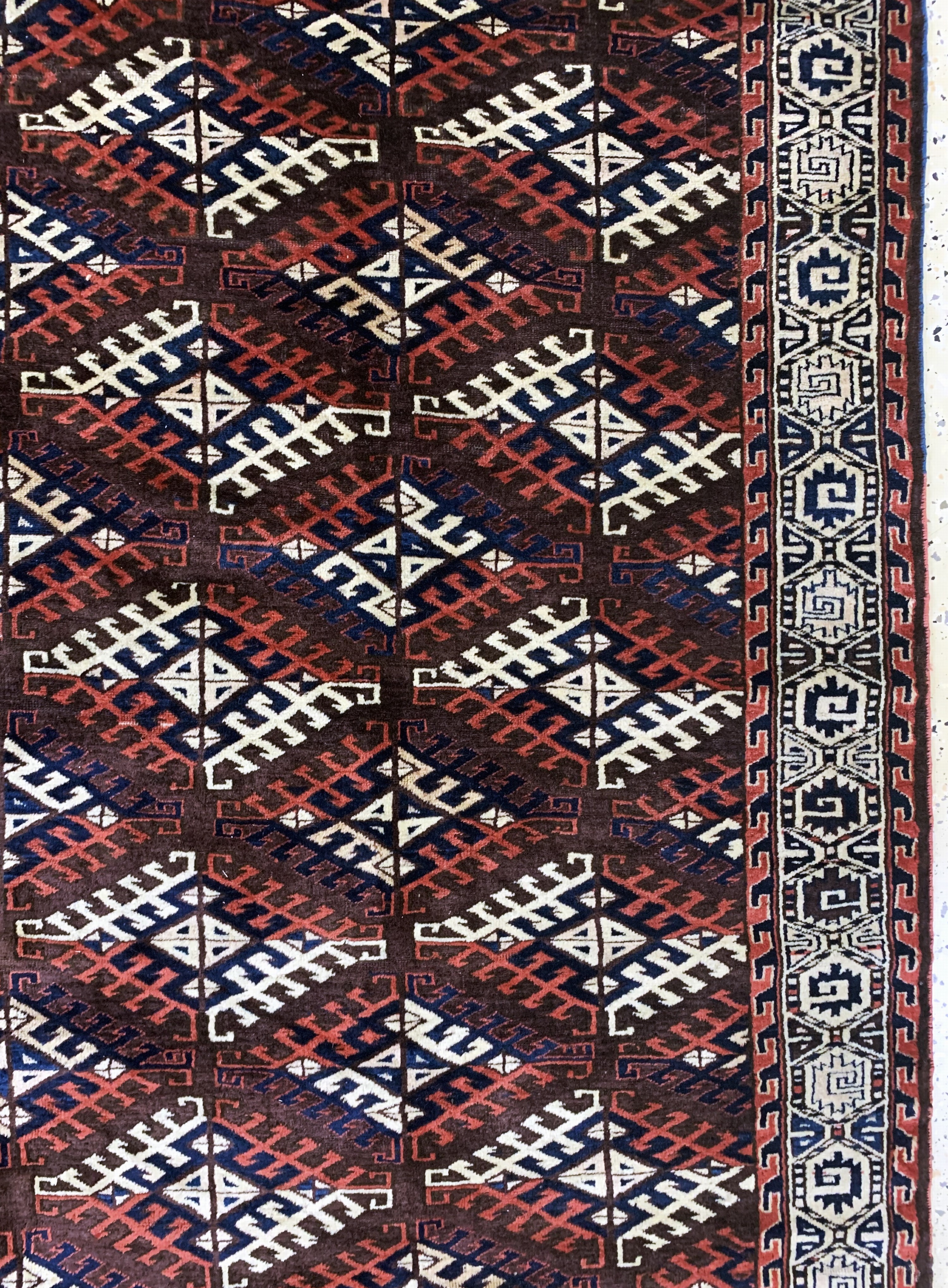Detail d: Yomud"Hauptteppich"antik, Turkmenistan, 19.Jhd, Wolle auf Wolle, ca. 330 x 202 cm, EHZ: 2-3