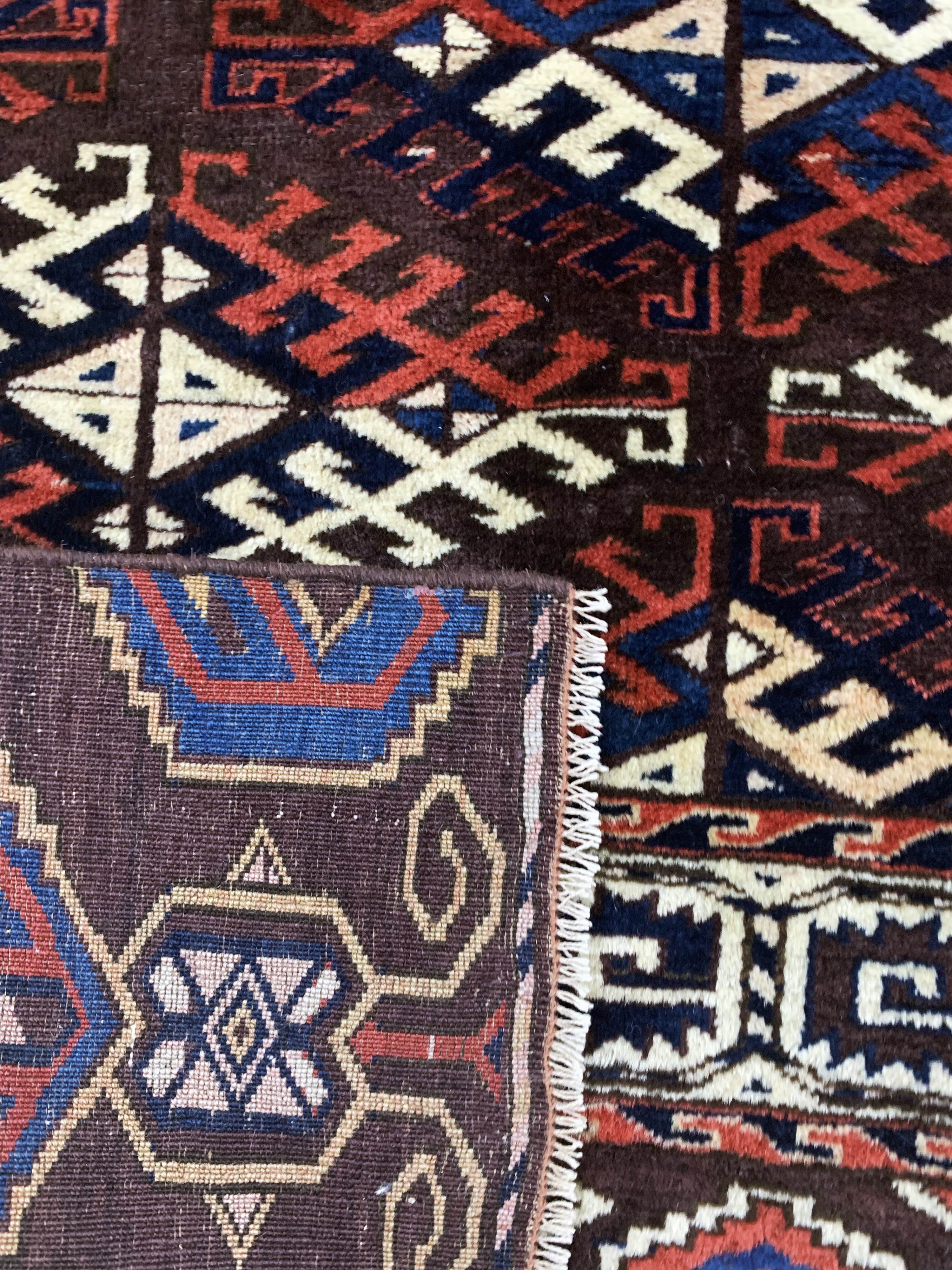 Detail h: Yomud"Hauptteppich"antik, Turkmenistan, 19.Jhd, Wolle auf Wolle, ca. 330 x 202 cm, EHZ: 2-3