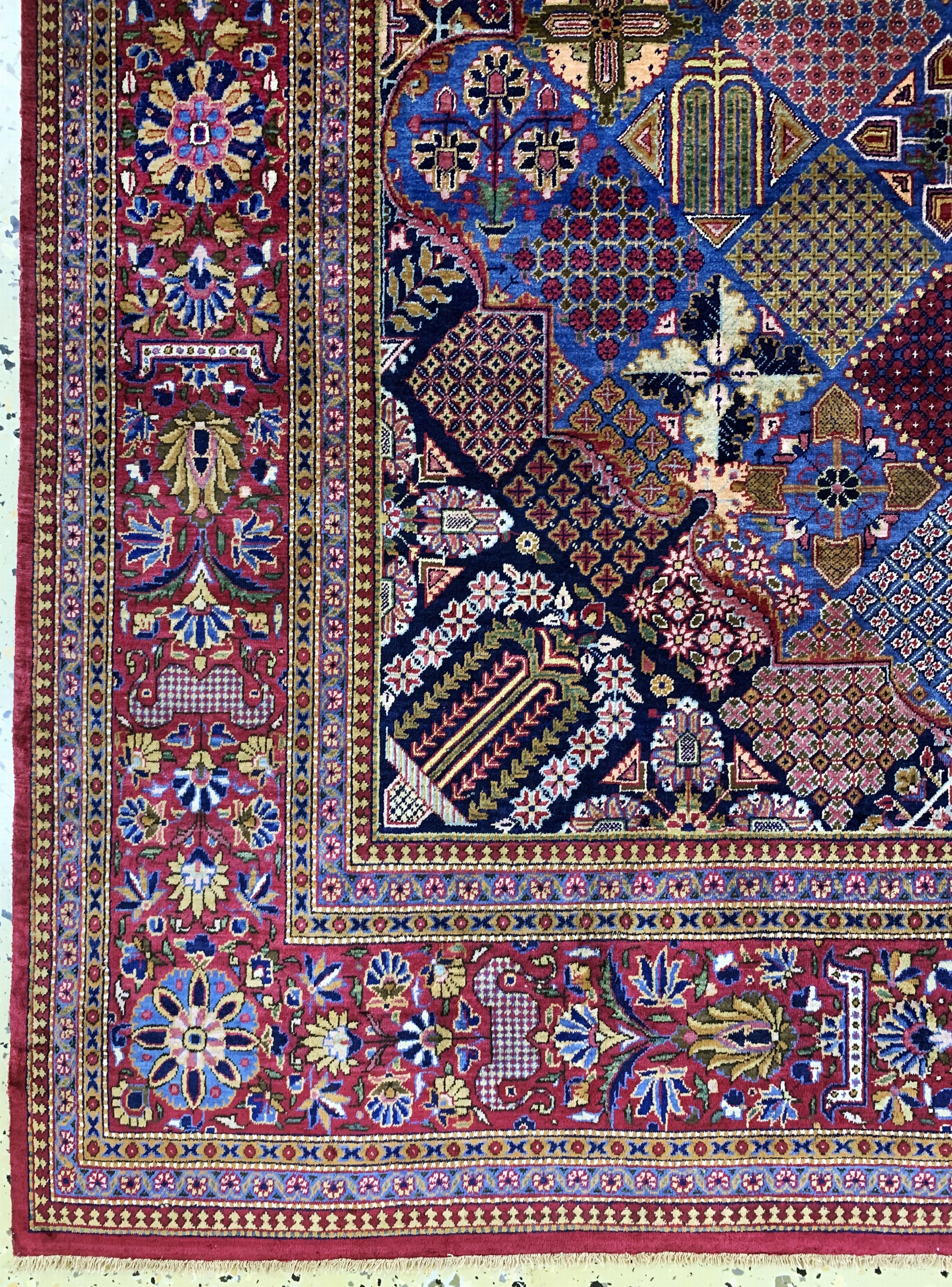Detail b: Seiden Keschan(wohl Dabir), Persien, antik,um 1900, reine Naturseide, ca. 211 x 131 cm, ca. 1,0 Mio. Kn/qm, gereinigt, EHZ: 1-2, (kleine ...