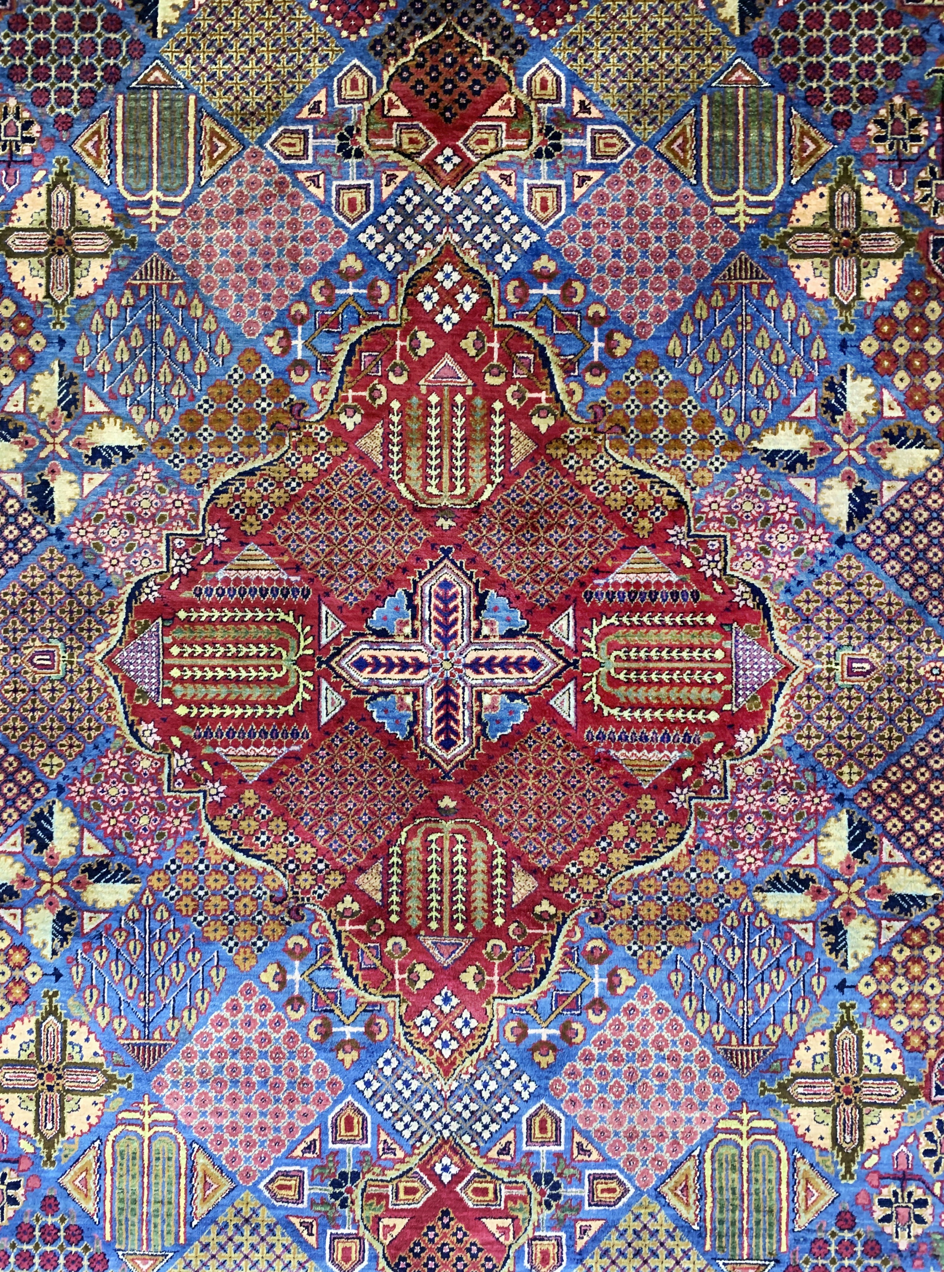 Detail c: Seiden Keschan(wohl Dabir), Persien, antik,um 1900, reine Naturseide, ca. 211 x 131 cm, ca. 1,0 Mio. Kn/qm, gereinigt, EHZ: 1-2, (kleine ...
