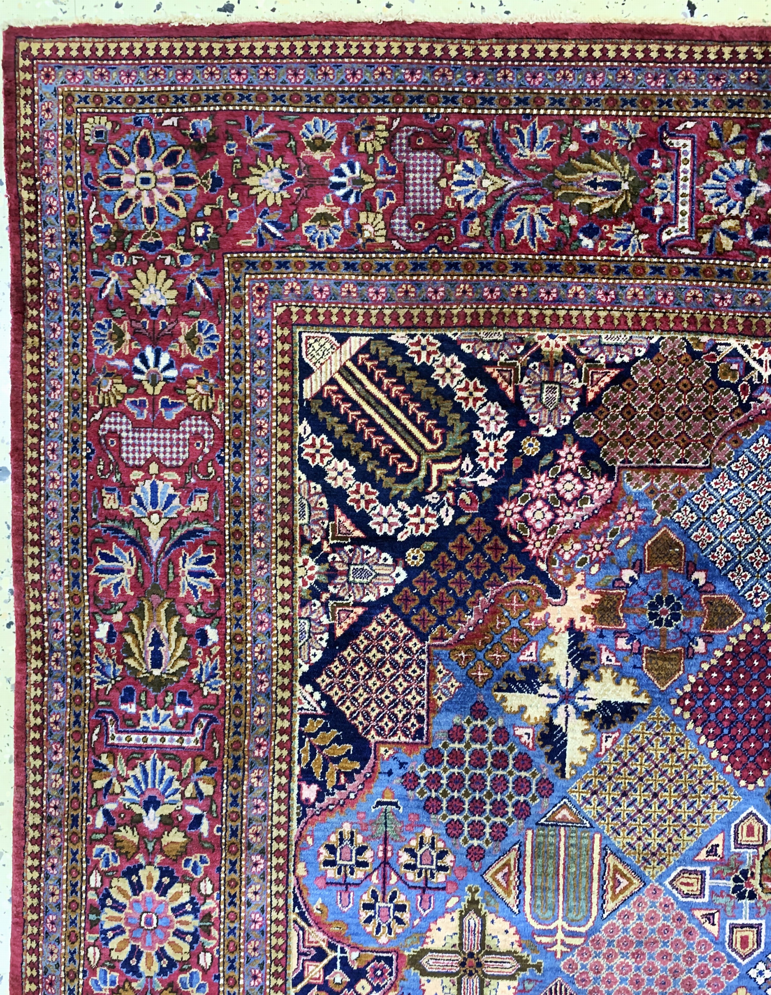 Detail d: Seiden Keschan(wohl Dabir), Persien, antik,um 1900, reine Naturseide, ca. 211 x 131 cm, ca. 1,0 Mio. Kn/qm, gereinigt, EHZ: 1-2, (kleine ...