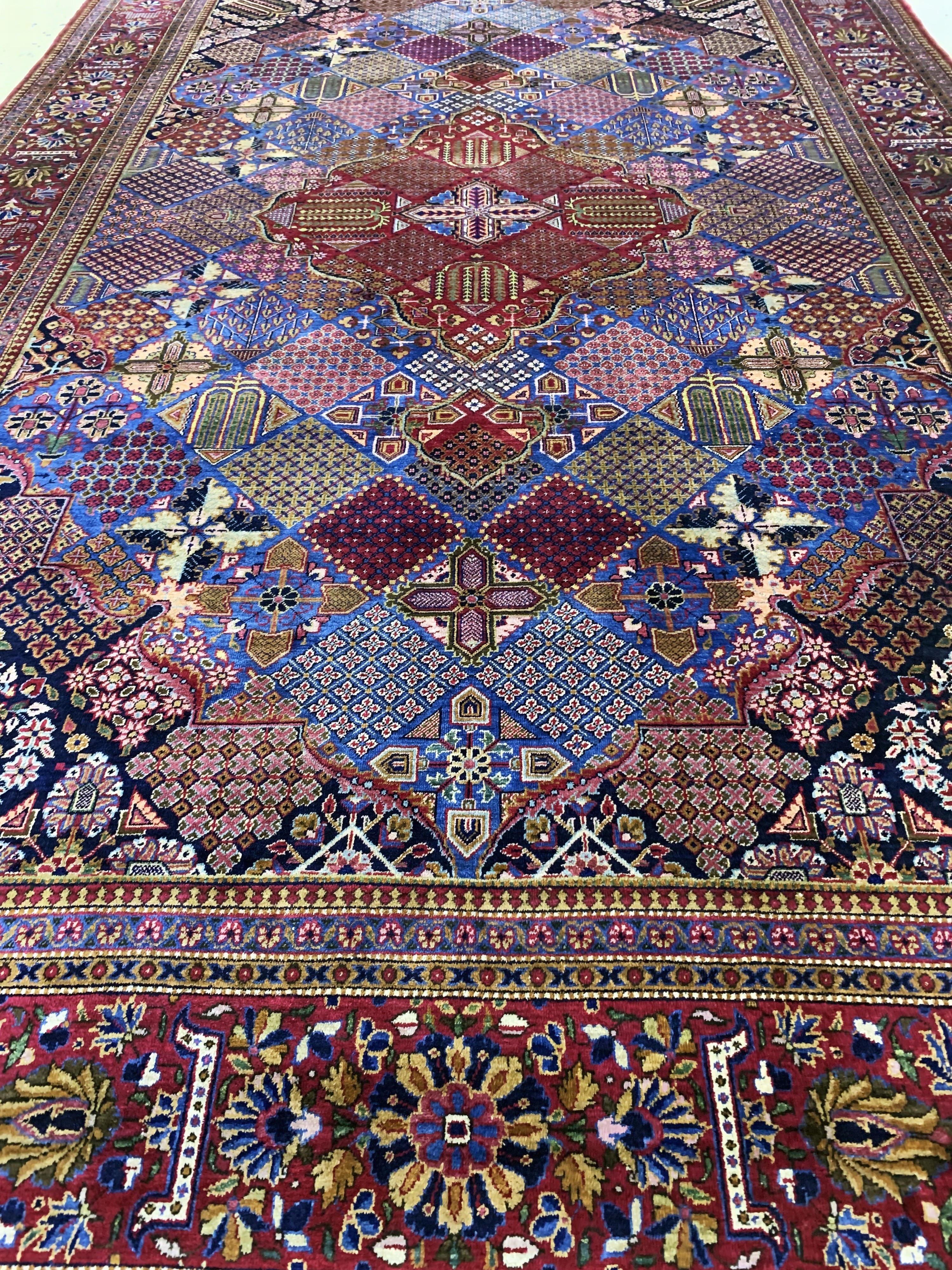 Detail f: Seiden Keschan(wohl Dabir), Persien, antik,um 1900, reine Naturseide, ca. 211 x 131 cm, ca. 1,0 Mio. Kn/qm, gereinigt, EHZ: 1-2, (kleine ...