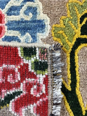 27006132e - Schigatse´Khaden´alt, Tibet, um 1920-1930, Wolle auf Baumwolle, ca. 165 x 85 cm, EHZ: 2