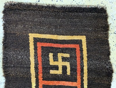 27006149a - Swastika´Wangden Drumtze´Tibet, Meditationsteppich, antik, 19.Jhd, Wolle auf Wolle, ca. ...