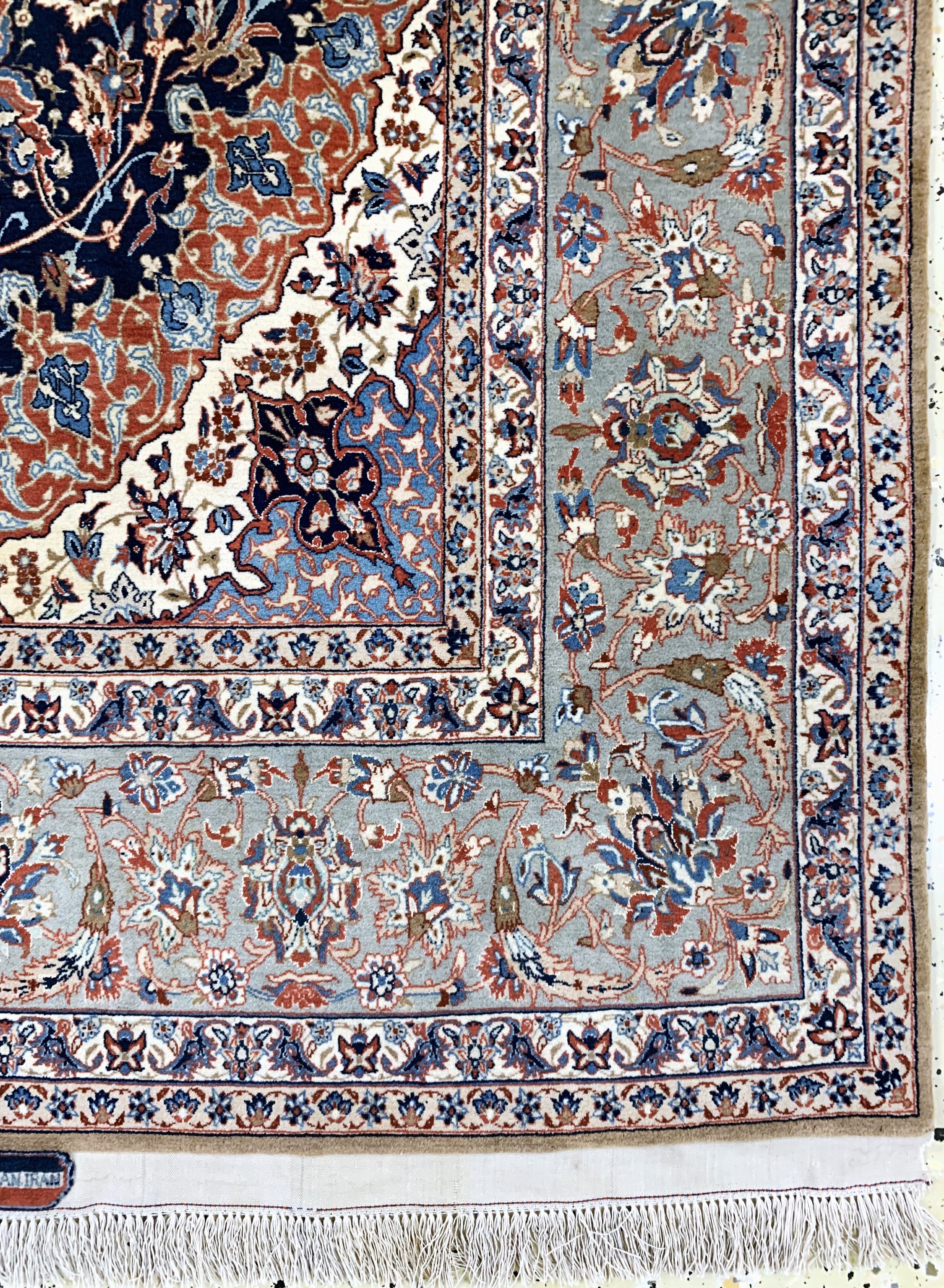 Detail a: Esfahan fein Persien, signiert"Sadegh Seyrafian", um 1920-1930, Korkwolle mit und auf Seide, ca. 240 x 145 cm, ca. 1,2 Mio. Kn/qm, EHZ: 2