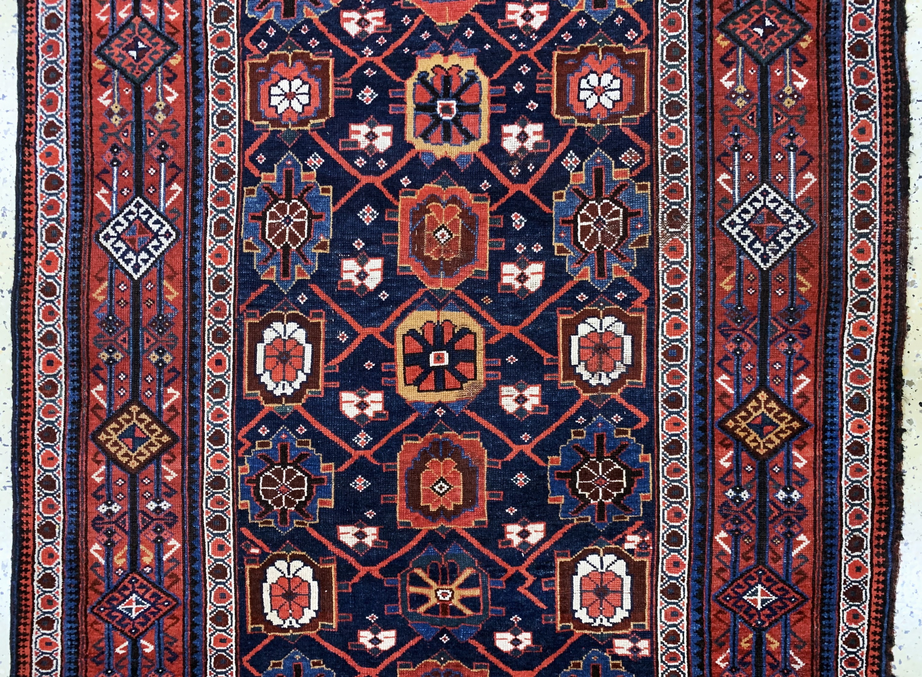 Detail b: Antiker Weramin, Persien, 19.Jhd, Wolle aufWolle, ca. 308 x 110 cm, EHZ: 2-3