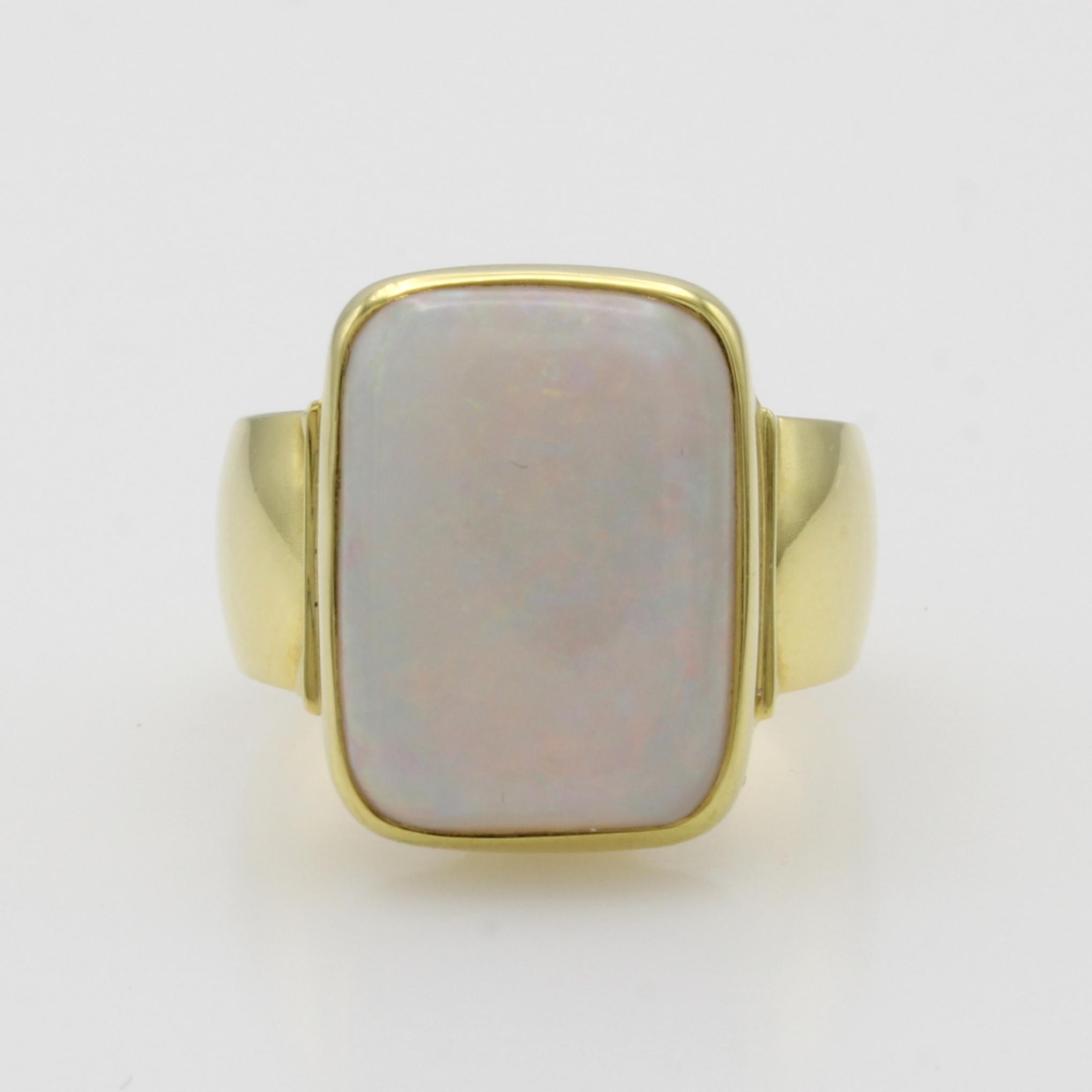 Image 27006241 - Ring mit Opal, GG 585/000, rechteckiger Opal ca. 8.5 ct, RW ca. 56 Schätzpreis: 3600, - ...